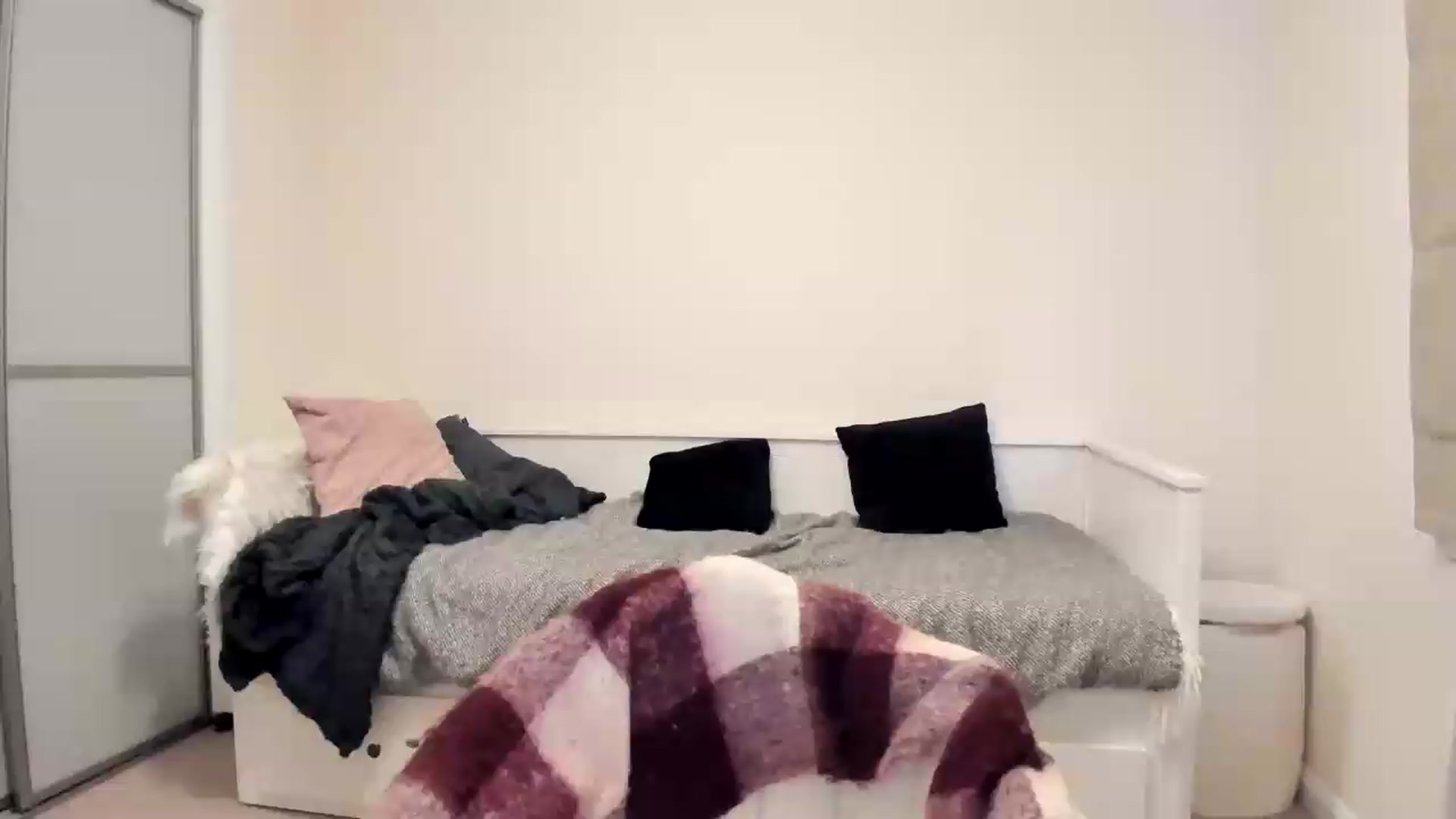 Gallery image thumbnail from British_Cutie's myfreecams stream on, 08/06/2026, 20:27 image 4 of 20