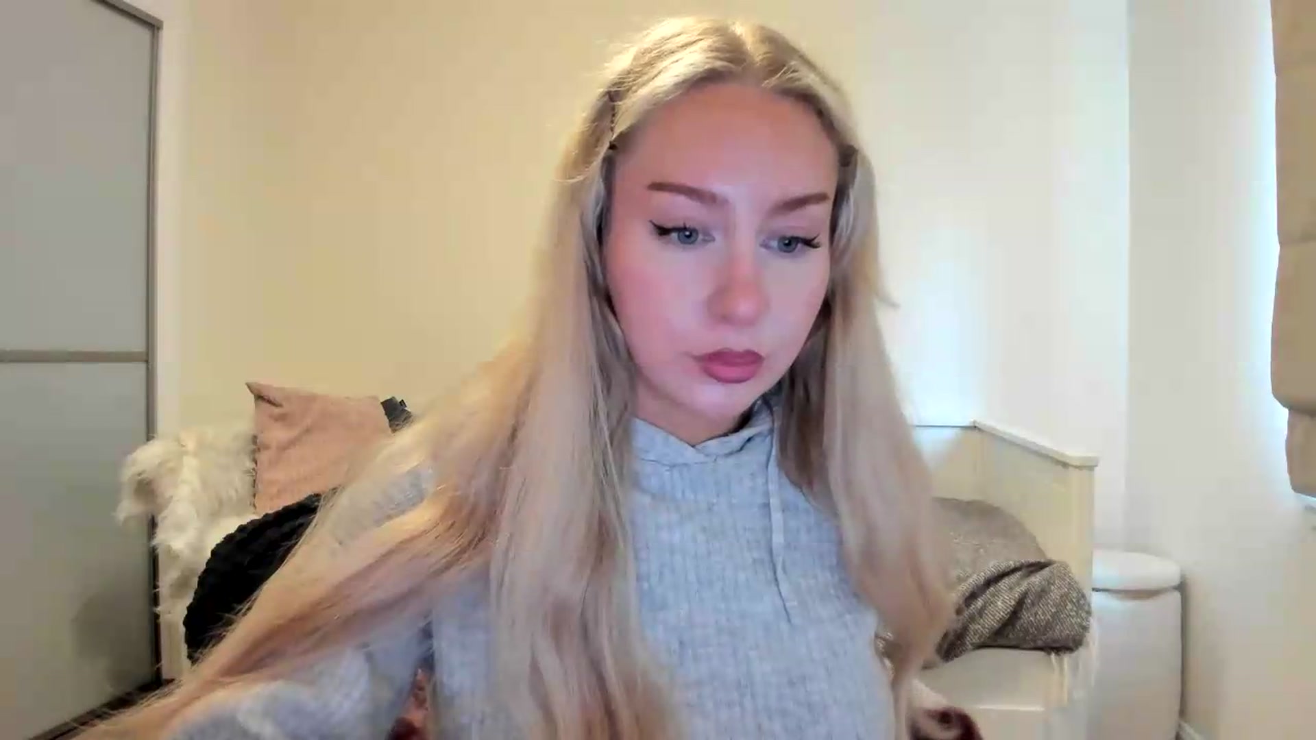 Gallery image thumbnail from British_Cutie's myfreecams stream on, 08/07/2026, 13:57 image 18 of 20