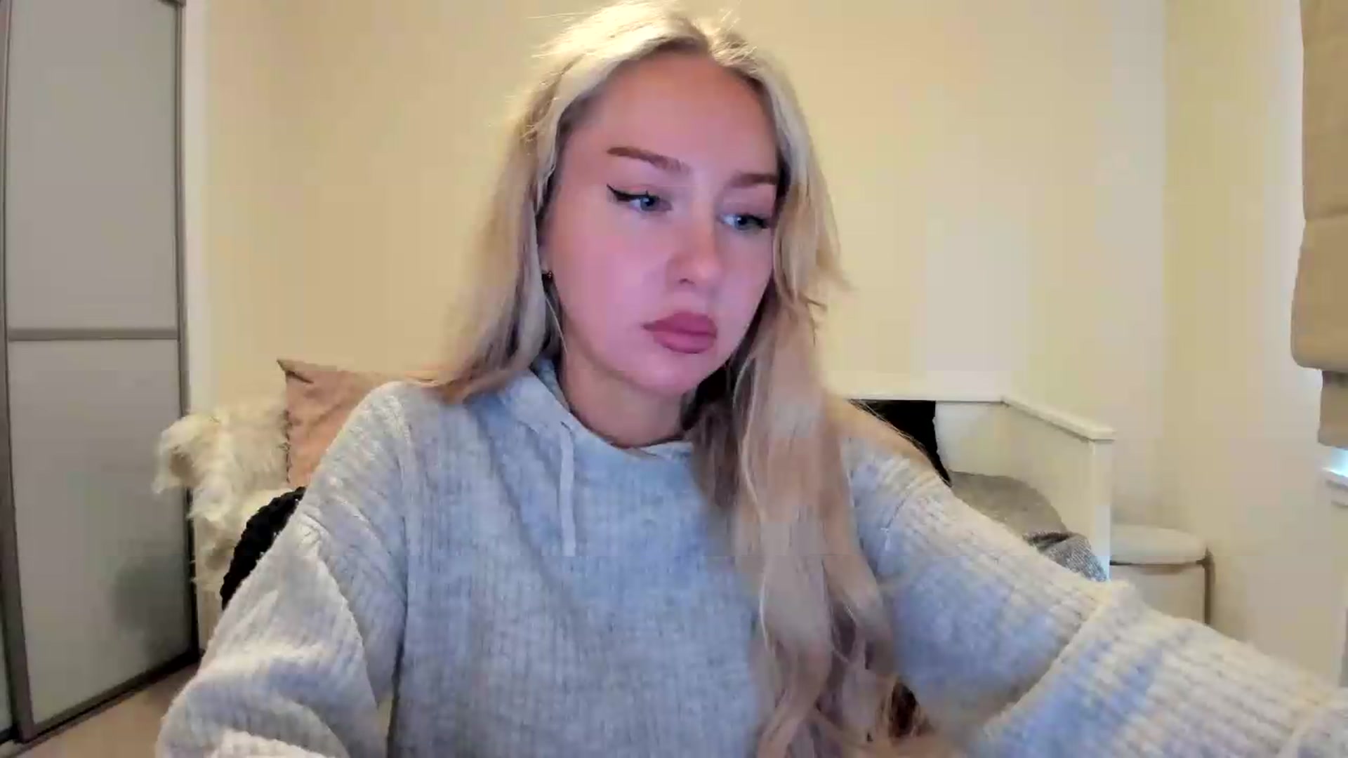 Gallery image thumbnail from British_Cutie's myfreecams stream on, 08/07/2026, 18:34 image 12 of 20