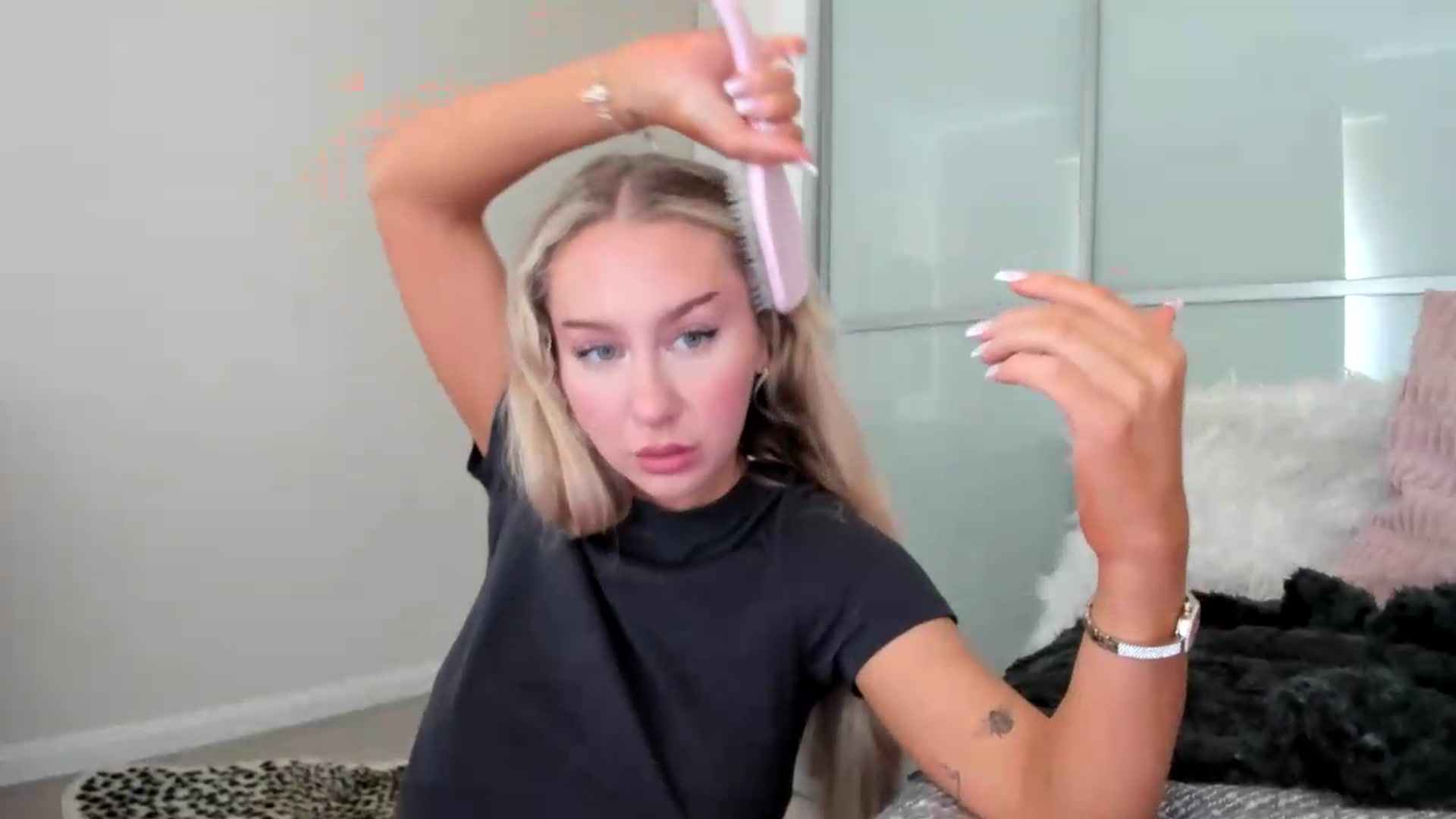 Gallery image thumbnail from British_Cutie's myfreecams stream on, 08/08/2026, 13:38 image 17 of 20