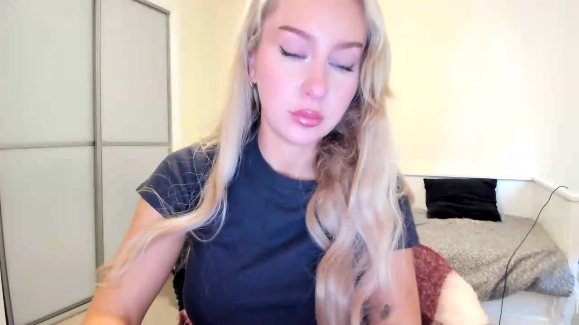Gallery image thumbnail from British_Cutie's myfreecams stream on, 08/08/2026, 17:27 image 15 of 20