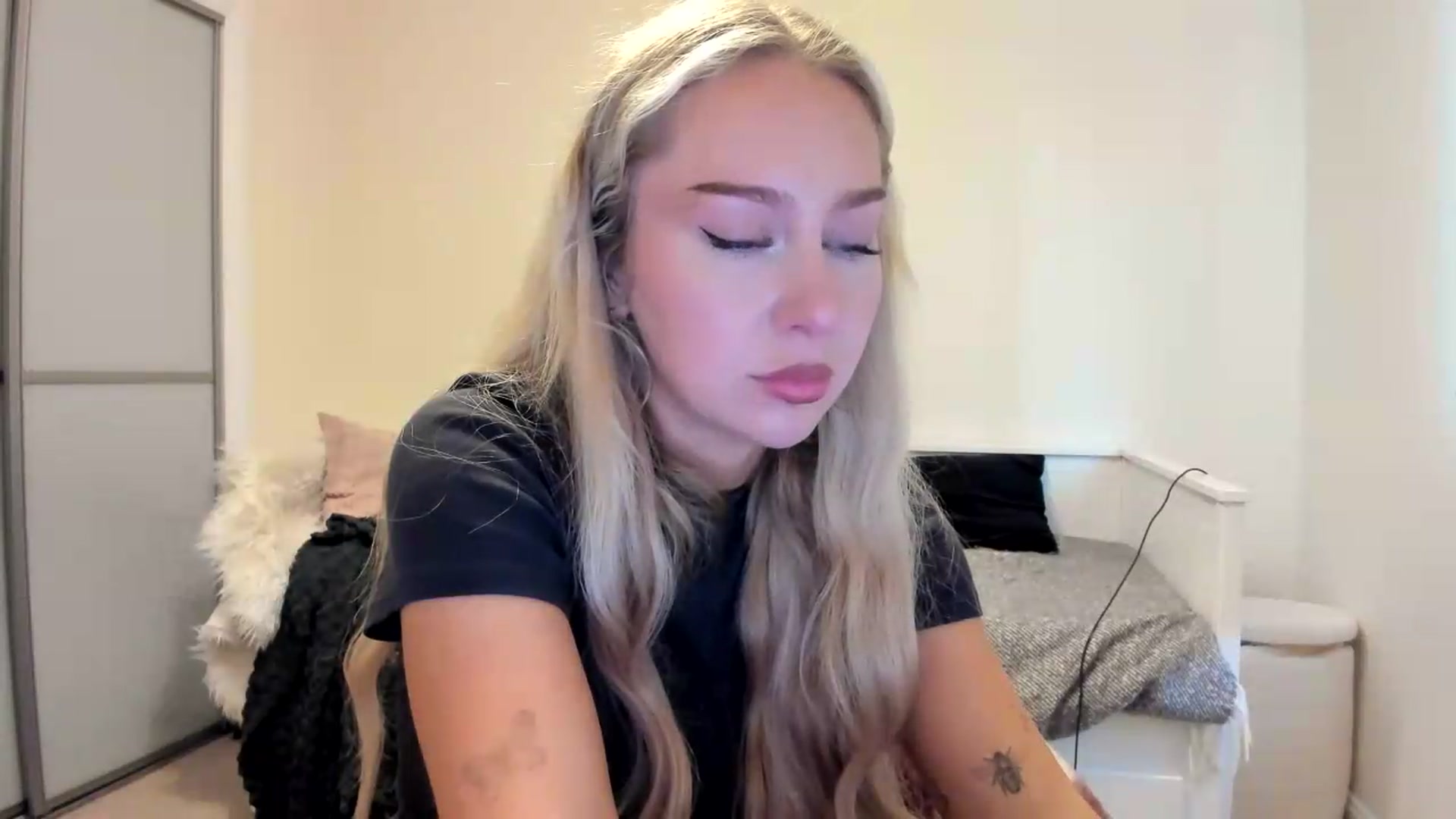 Gallery image thumbnail from British_Cutie's myfreecams stream on, 08/08/2026, 17:27 image 10 of 20