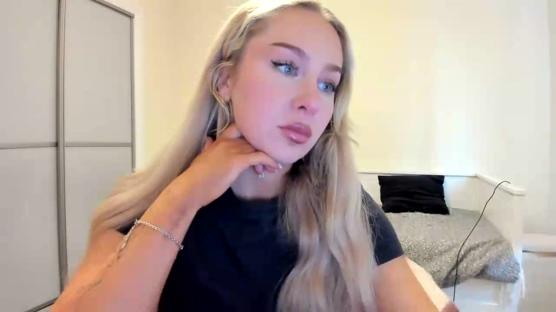 Gallery image thumbnail from British_Cutie's myfreecams stream on, 08/08/2026, 17:27 image 12 of 20