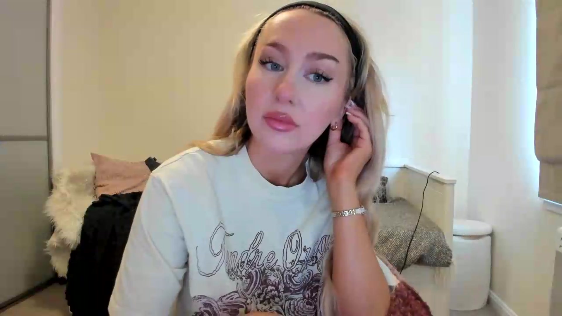 Gallery image thumbnail from British_Cutie's myfreecams stream on, 08/09/2026, 13:08 image 5 of 20