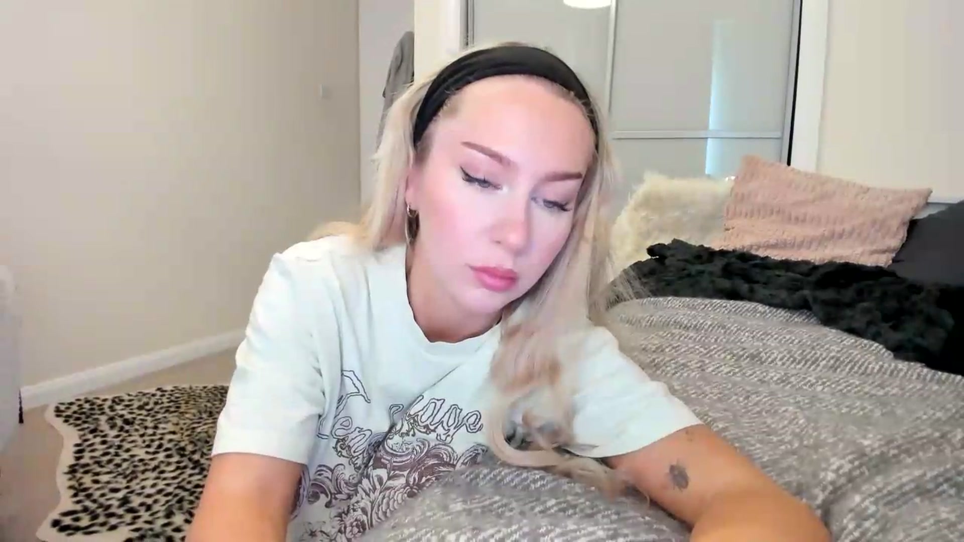 Gallery image thumbnail from British_Cutie's myfreecams stream on, 08/09/2026, 13:08 image 19 of 20