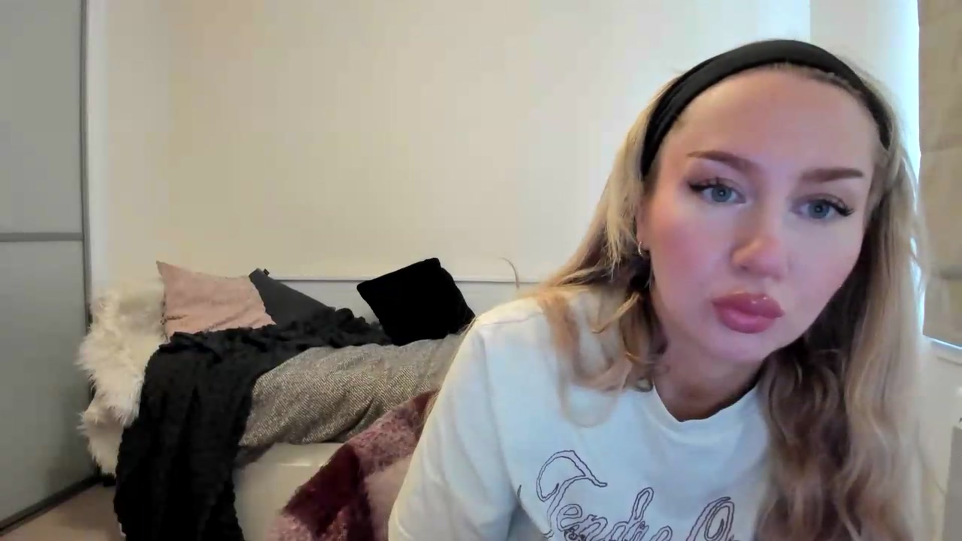 Gallery image thumbnail from British_Cutie's myfreecams stream on, 08/09/2026, 13:08 image 4 of 20