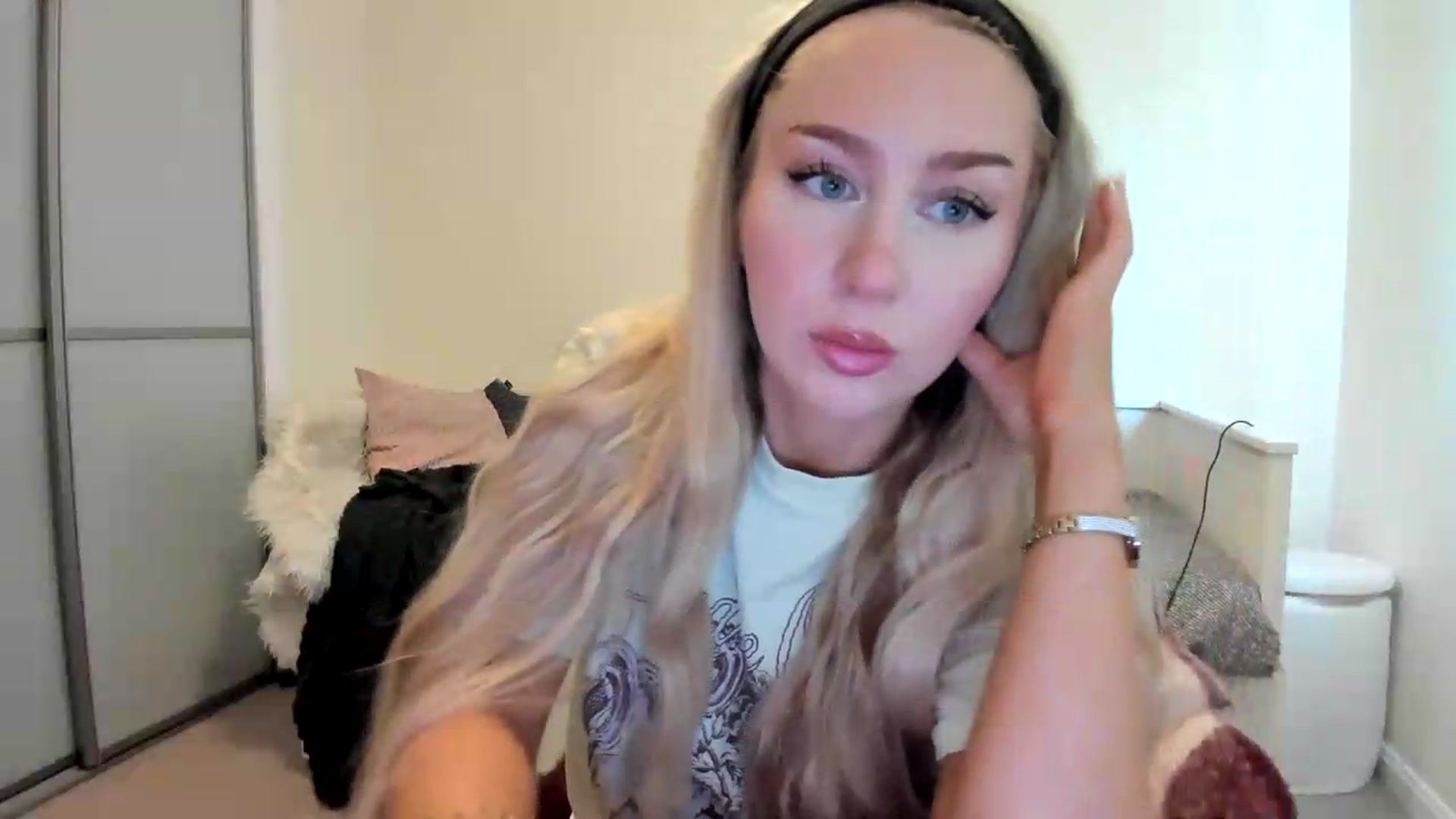 Gallery image thumbnail from British_Cutie's myfreecams stream on, 08/09/2026, 13:08 image 10 of 20