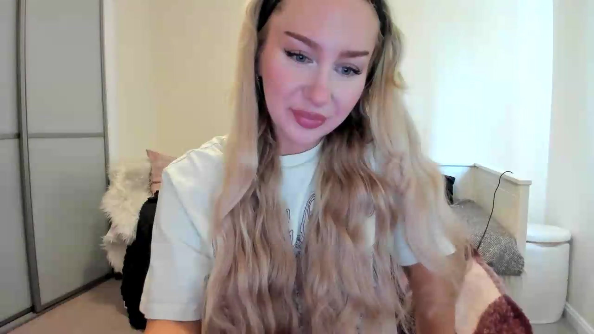Gallery image thumbnail from British_Cutie's myfreecams stream on, 08/09/2026, 13:08 image 9 of 20