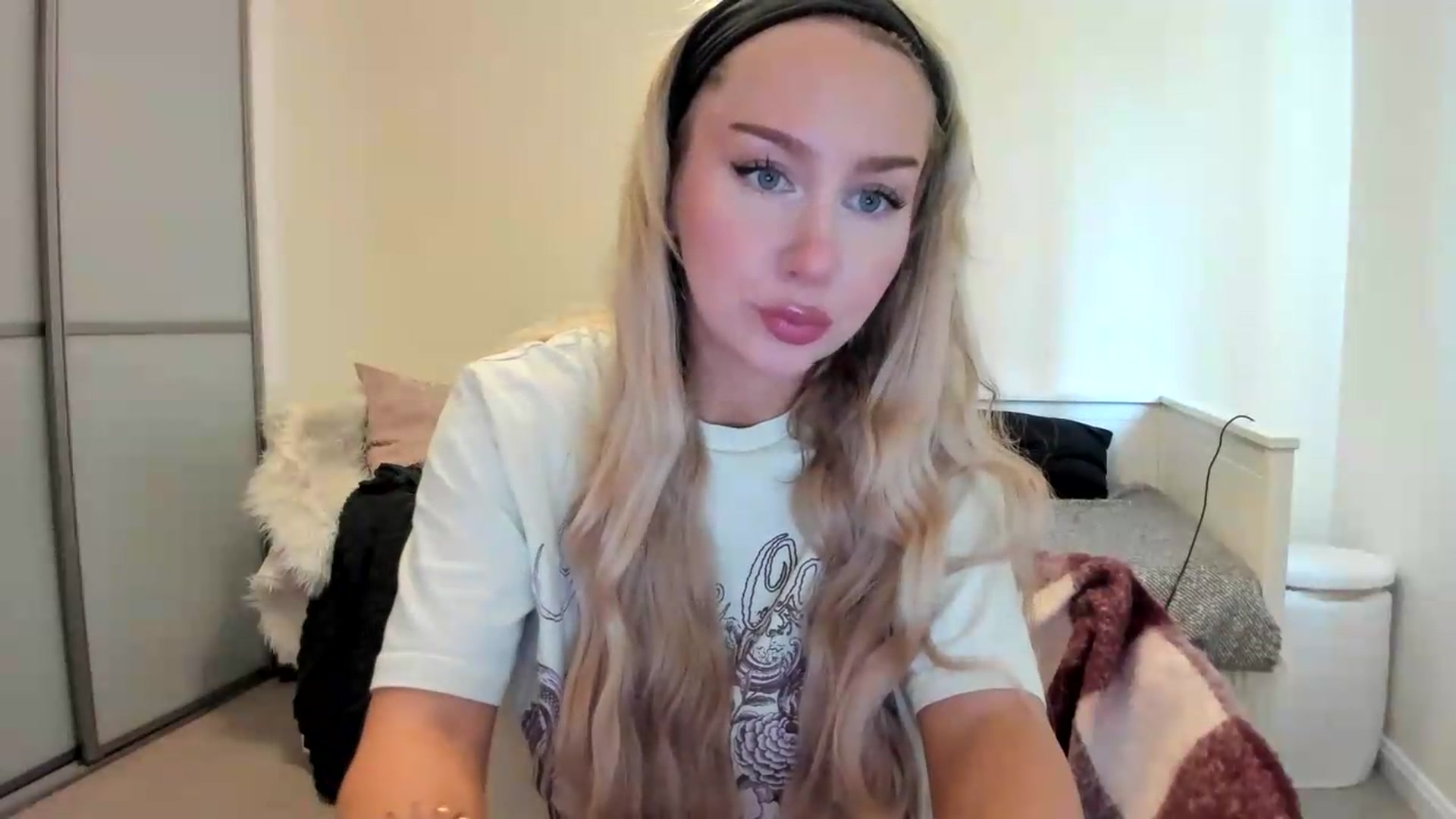 Gallery image thumbnail from British_Cutie's myfreecams stream on, 08/09/2026, 13:08 image 7 of 20