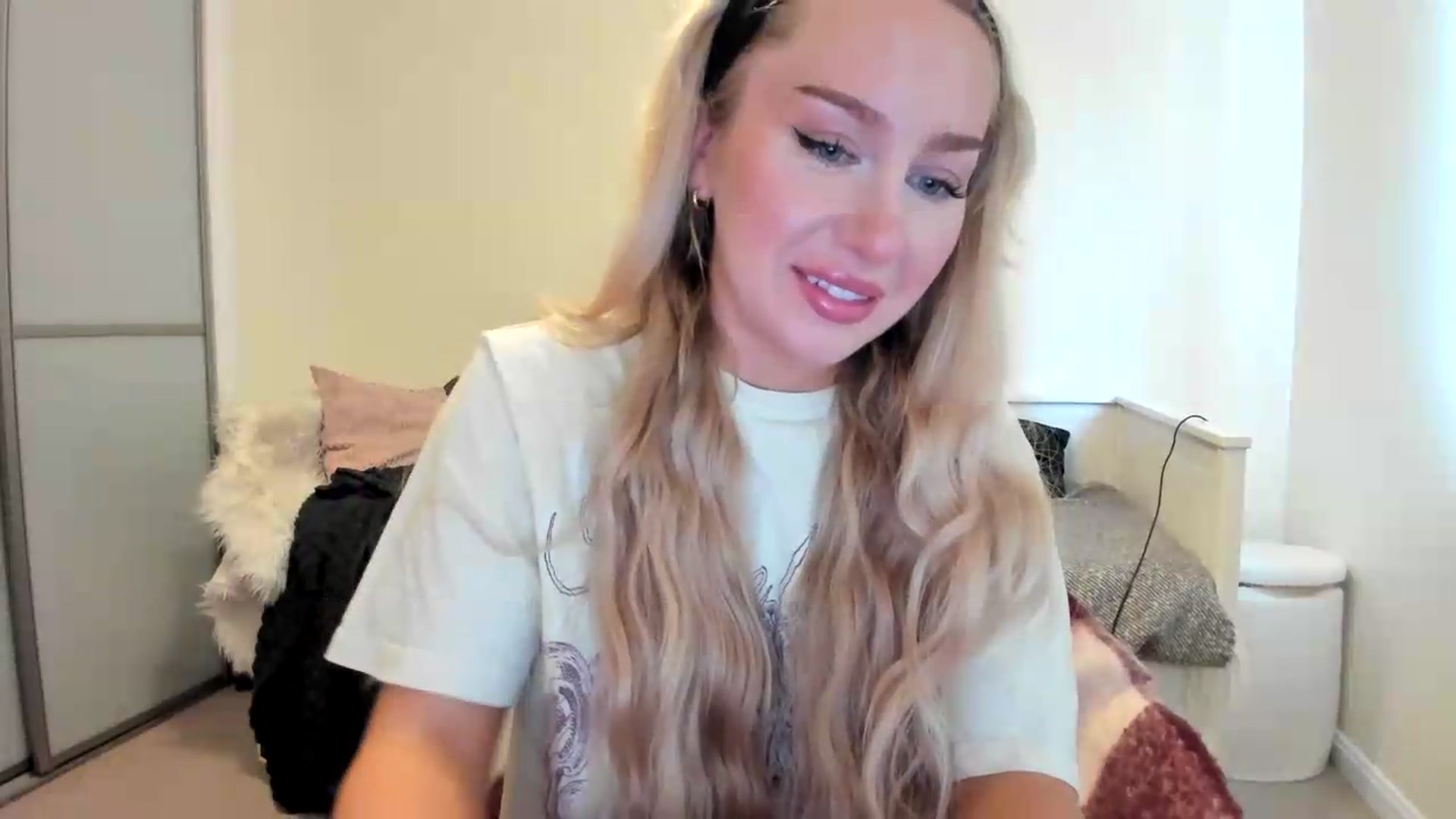 Gallery image thumbnail from British_Cutie's myfreecams stream on, 08/09/2026, 13:08 image 12 of 20