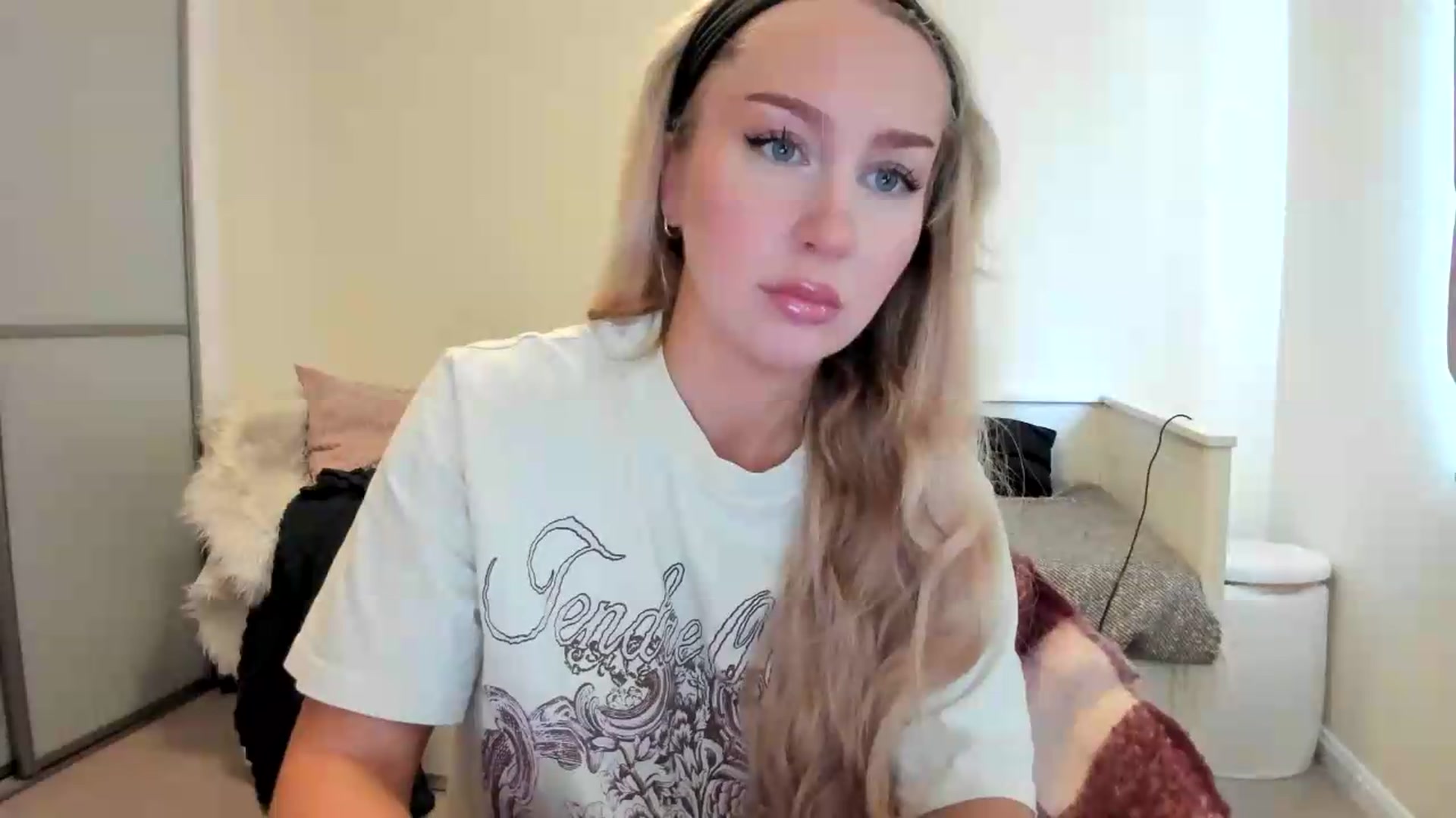 Gallery image thumbnail from British_Cutie's myfreecams stream on, 08/09/2026, 13:08 image 11 of 20