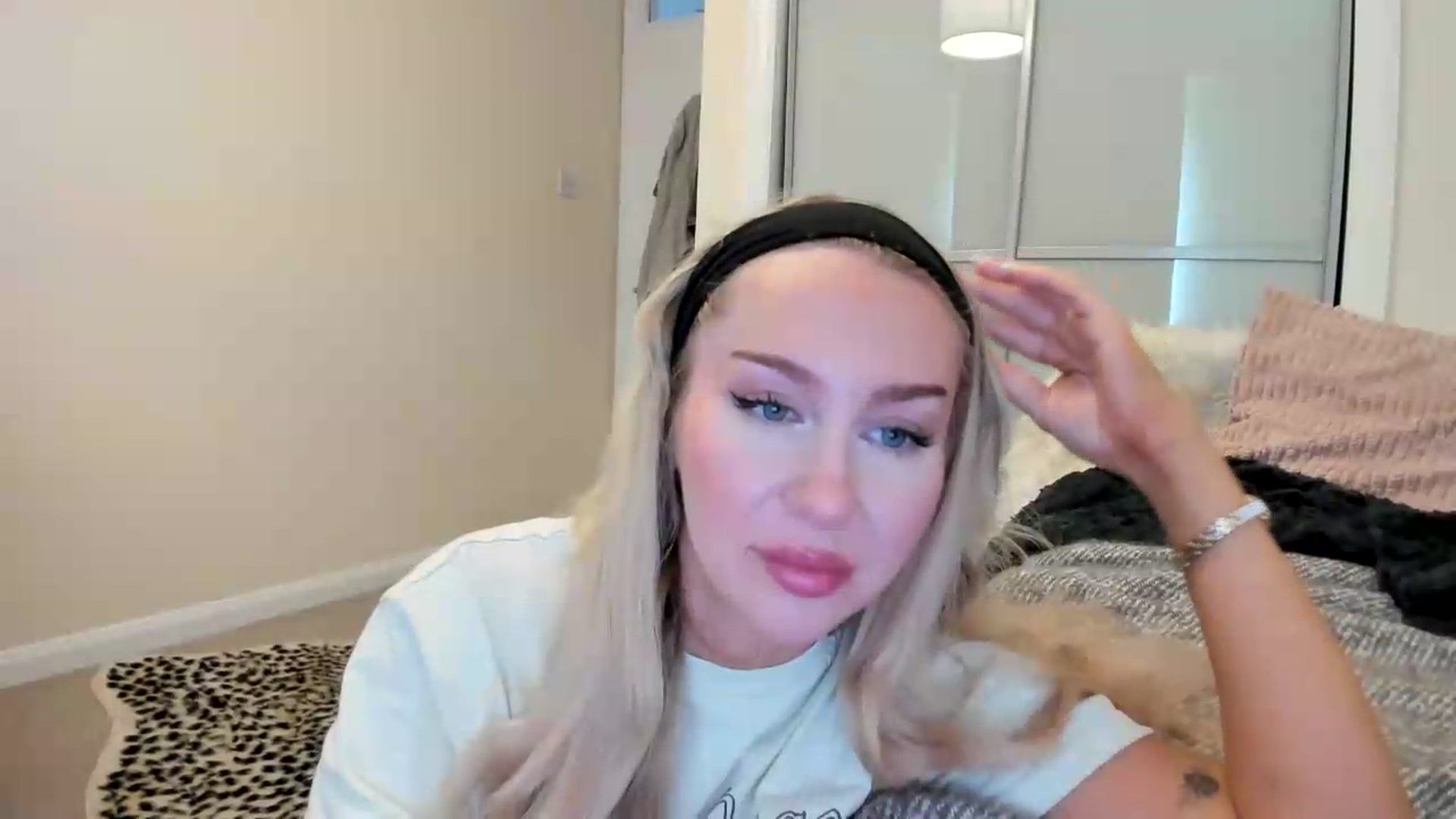 Gallery image thumbnail from British_Cutie's myfreecams stream on, 08/09/2026, 13:44 image 10 of 20