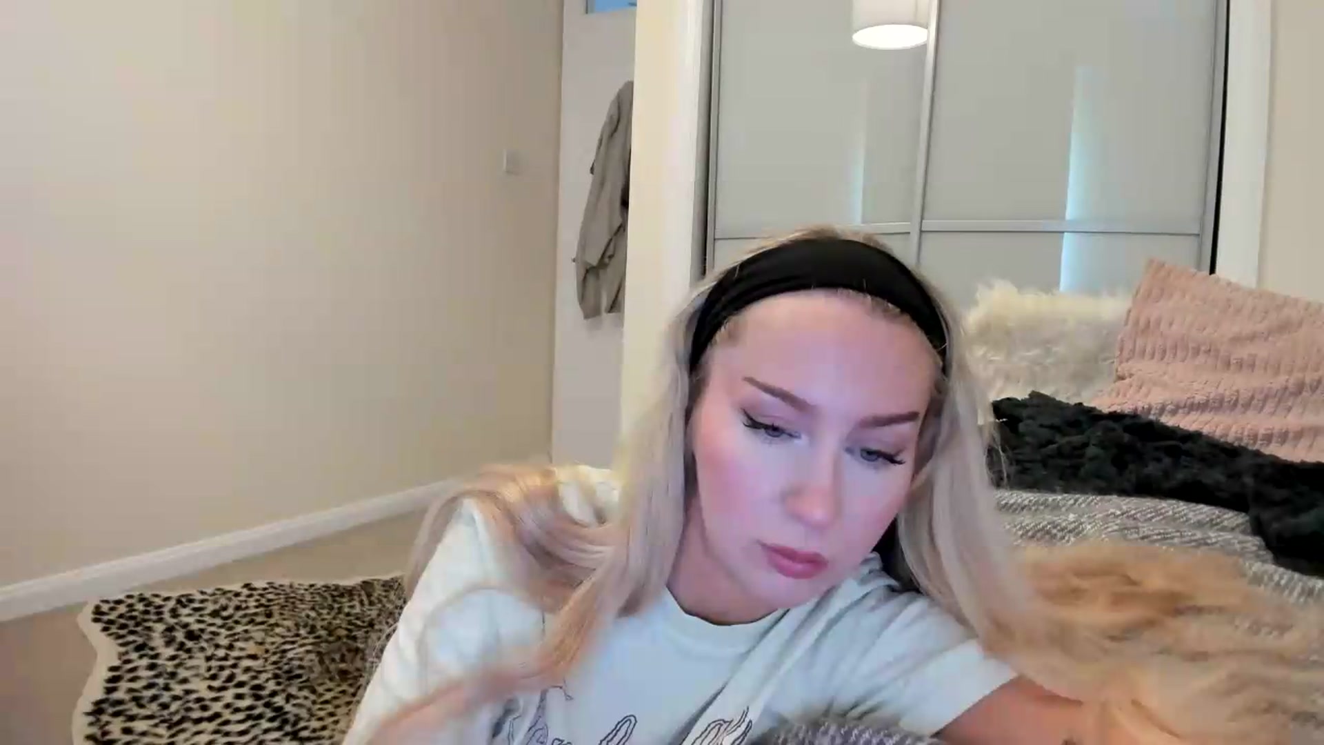 Gallery image thumbnail from British_Cutie's myfreecams stream on, 08/09/2026, 13:44 image 17 of 20