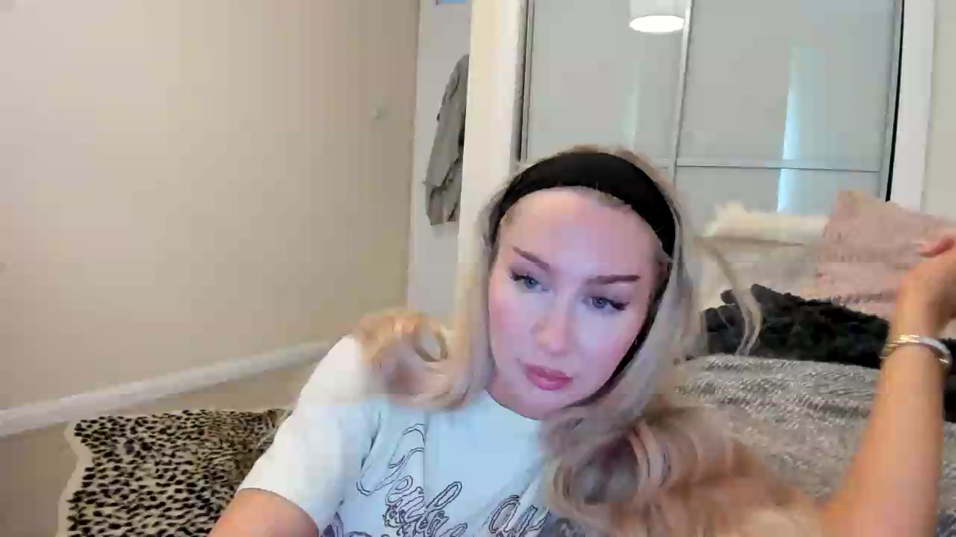 Gallery image thumbnail from British_Cutie's myfreecams stream on, 08/09/2026, 13:44 image 11 of 20