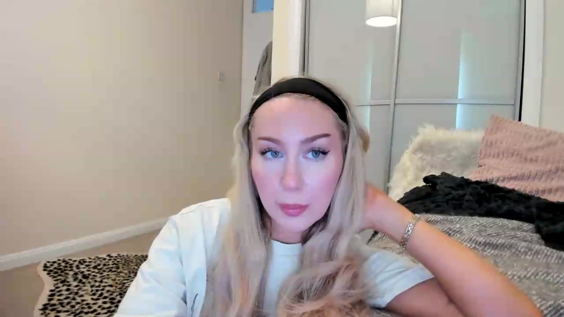 Gallery image thumbnail from British_Cutie's myfreecams stream on, 08/09/2026, 13:44 image 3 of 20