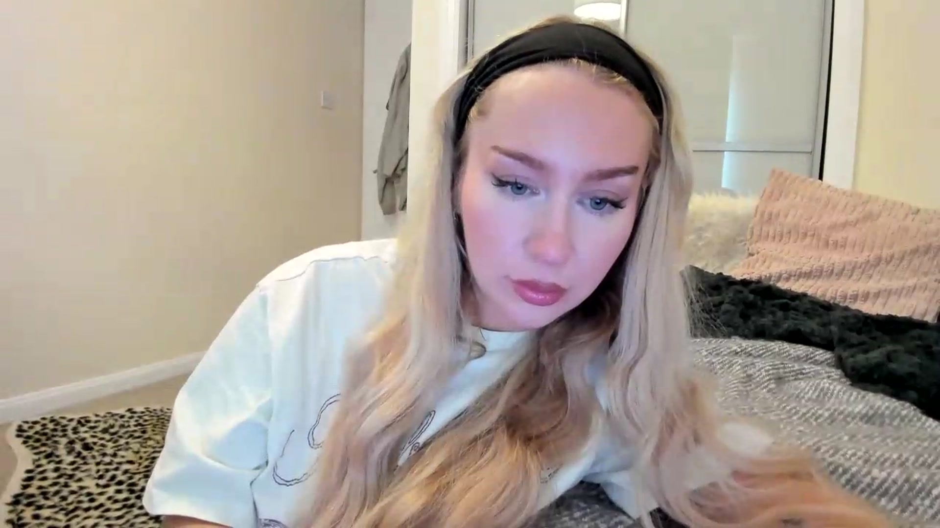 Gallery image thumbnail from British_Cutie's myfreecams stream on, 08/09/2026, 15:03 image 6 of 20