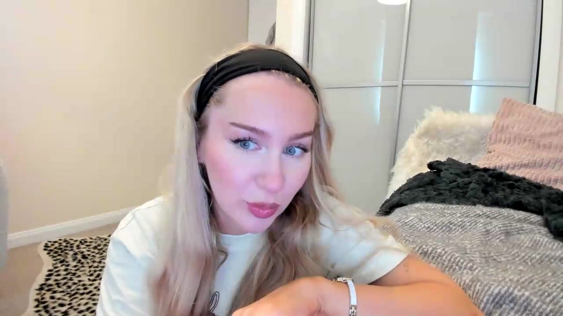 Gallery image thumbnail from British_Cutie's myfreecams stream on, 08/09/2026, 15:03 image 3 of 20