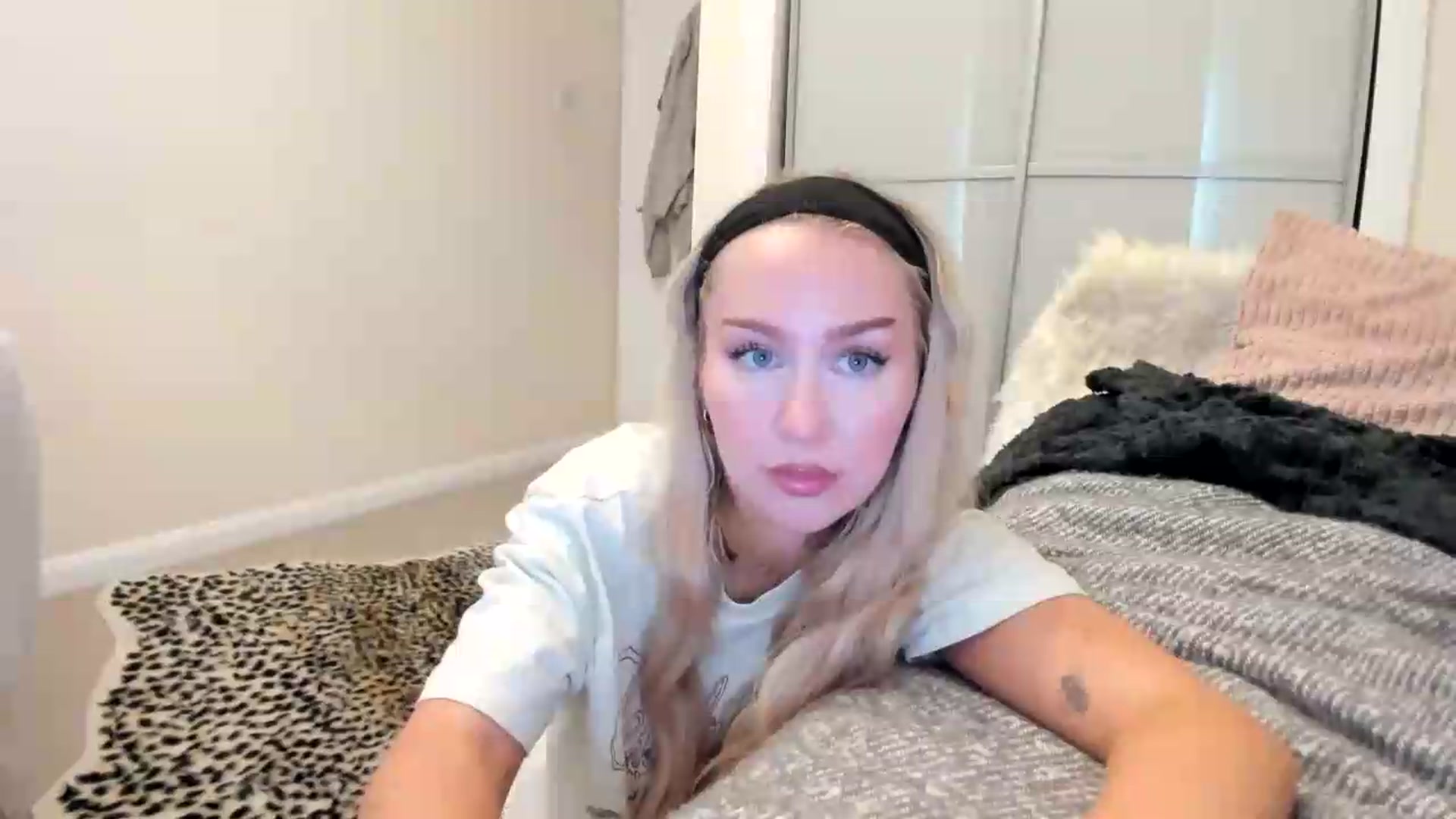 Gallery image thumbnail from British_Cutie's myfreecams stream on, 08/09/2026, 15:03 image 16 of 20