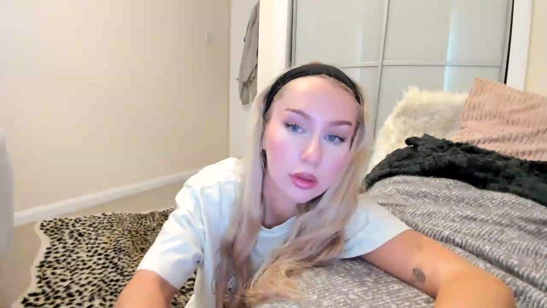 Gallery image thumbnail from British_Cutie's myfreecams stream on, 08/09/2026, 15:03 image 18 of 20