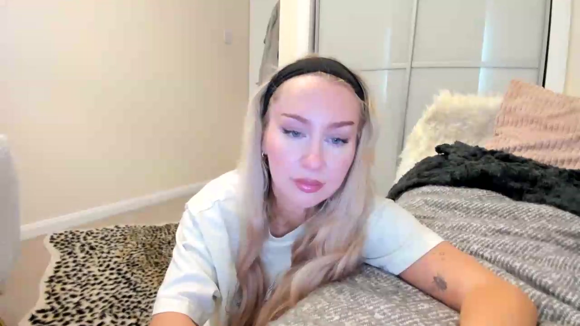 Gallery image thumbnail from British_Cutie's myfreecams stream on, 08/09/2026, 15:03 image 15 of 20