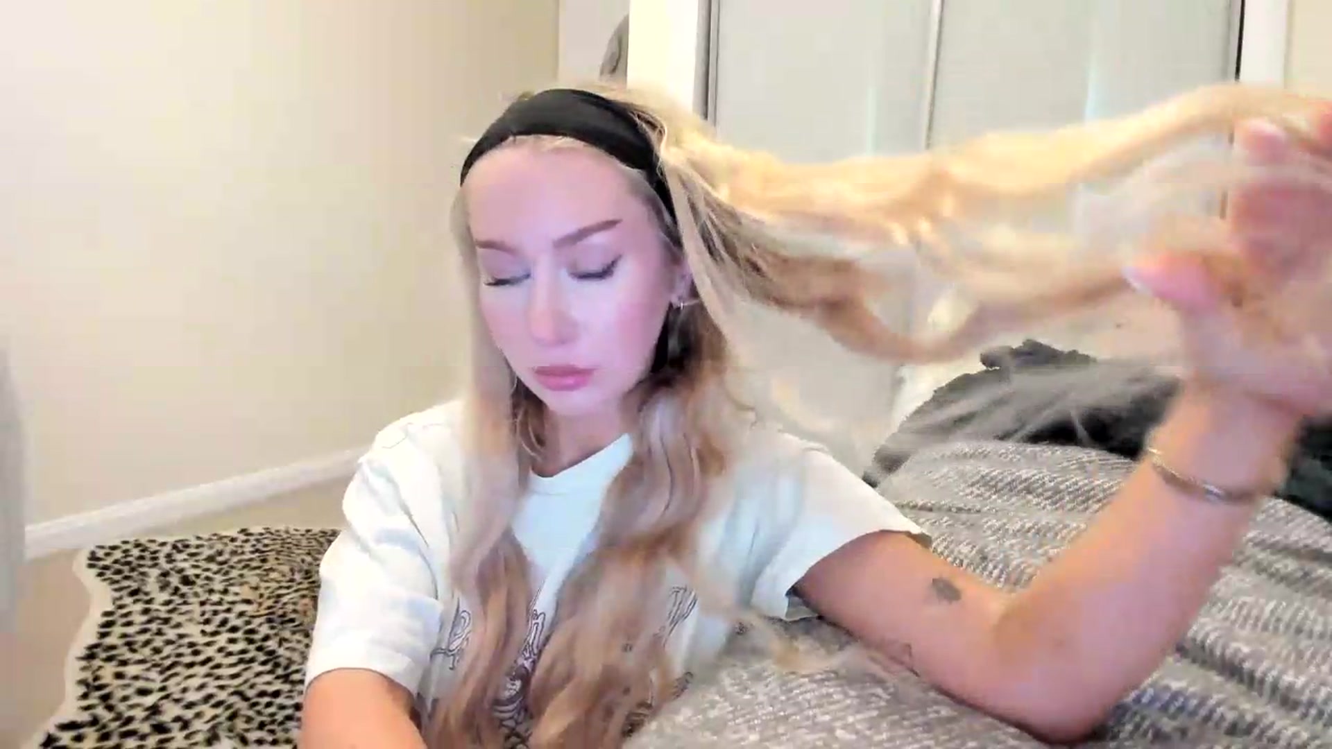 Gallery image thumbnail from British_Cutie's myfreecams stream on, 08/09/2026, 15:03 image 17 of 20