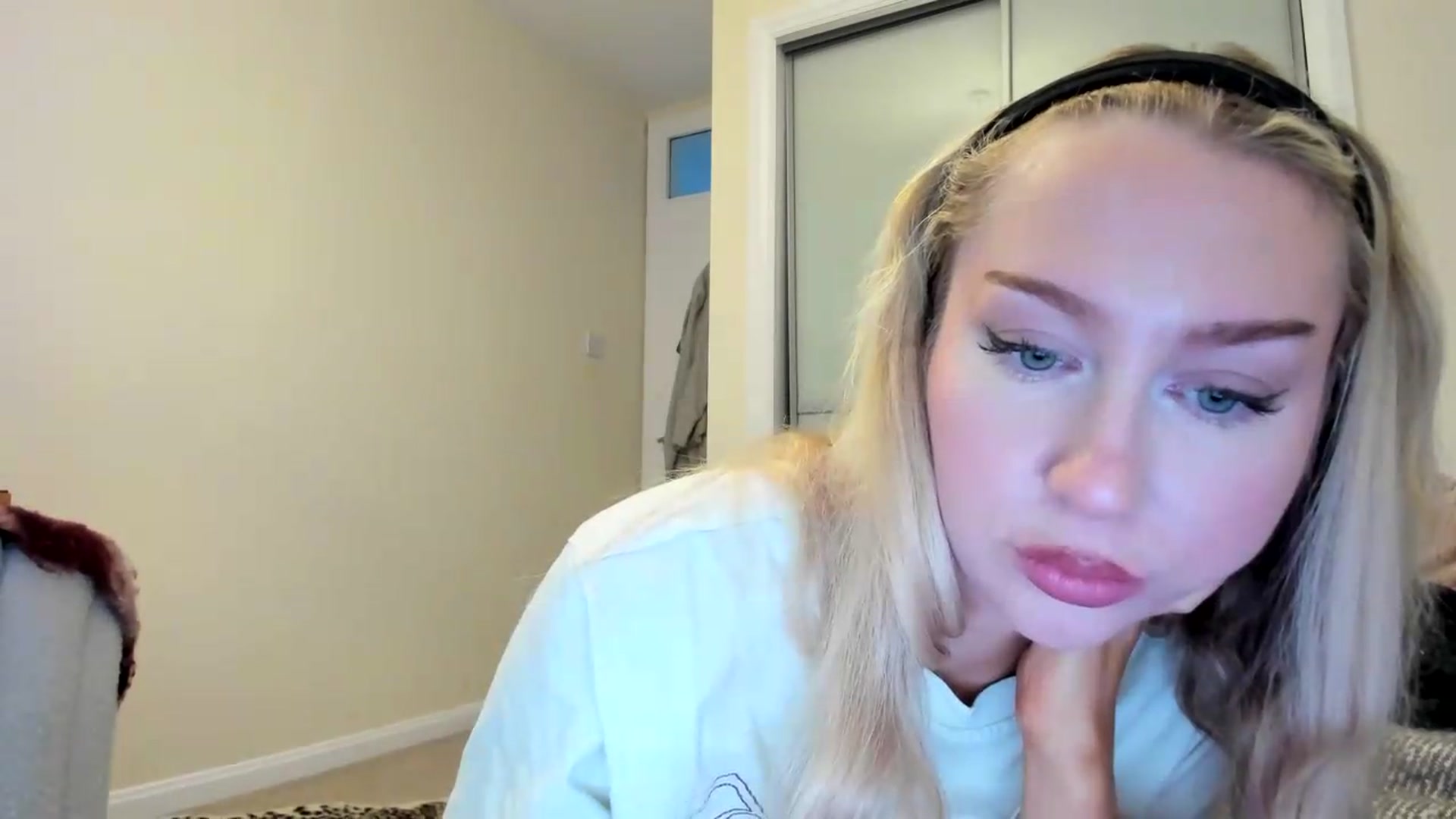 Gallery image thumbnail from British_Cutie's myfreecams stream on, 08/09/2026, 17:47 image 4 of 20