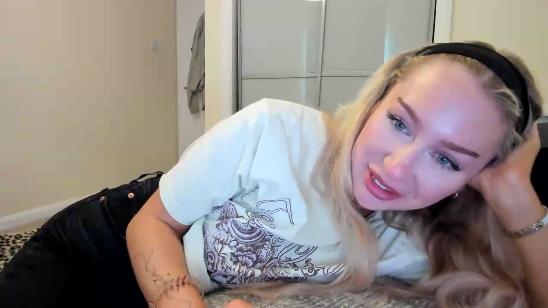 Gallery image thumbnail from British_Cutie's myfreecams stream on, 08/09/2026, 17:47 image 5 of 20