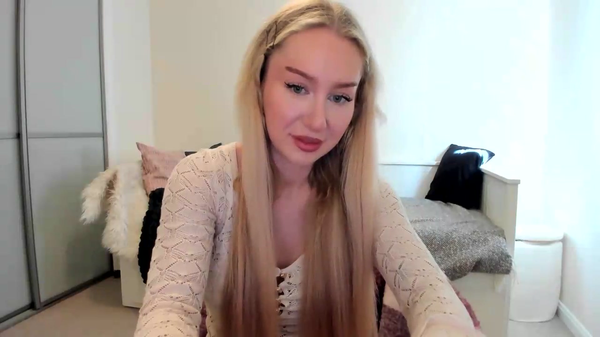 Gallery image thumbnail from British_Cutie's myfreecams stream on, 08/10/2026, 15:49 image 16 of 20