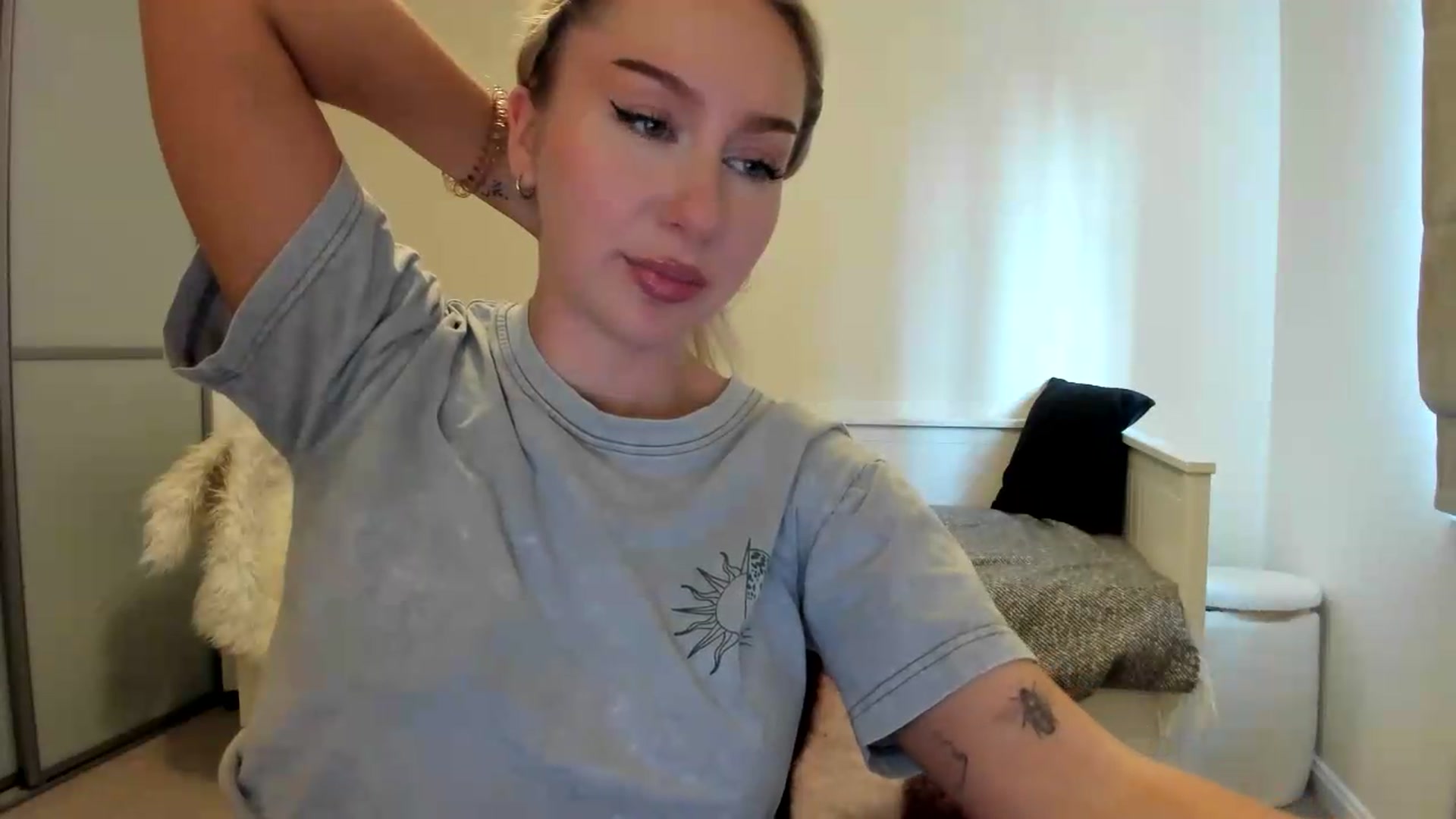 Gallery image thumbnail from British_Cutie's myfreecams stream on, 08/10/2026, 17:20 image 4 of 20