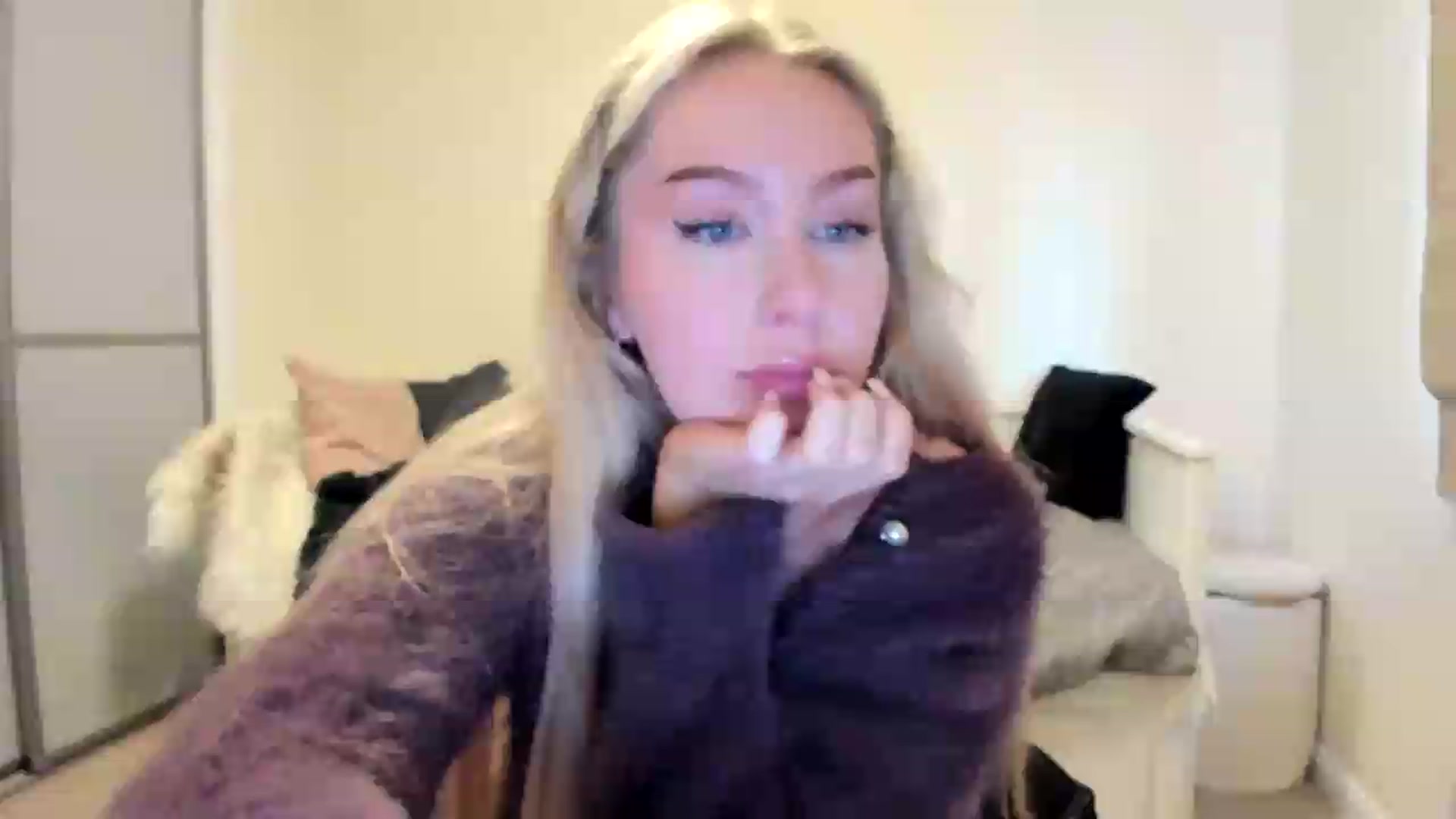 Gallery image thumbnail from British_Cutie's myfreecams stream on, 08/10/2026, 20:18 image 12 of 20
