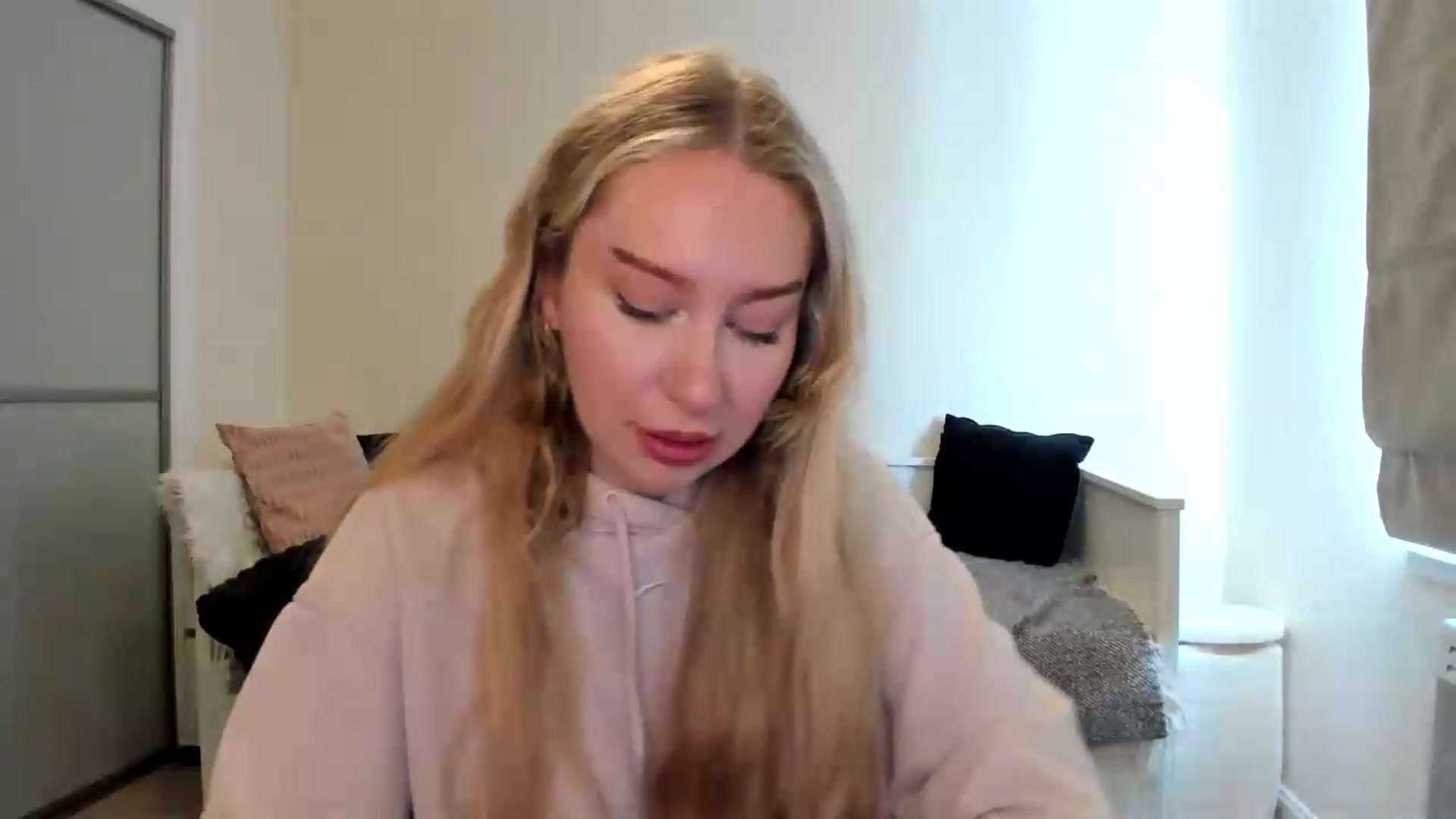 Gallery image thumbnail from British_Cutie's myfreecams stream on, 08/12/2026, 11:29 image 11 of 20
