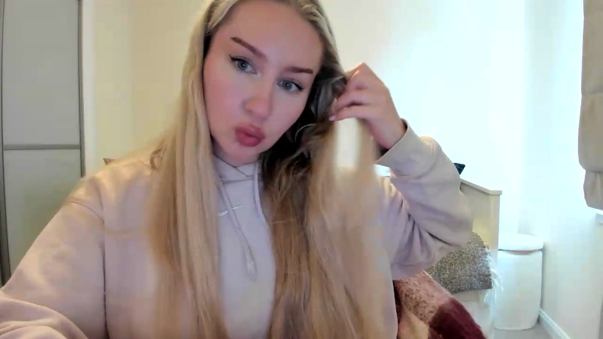 Gallery image thumbnail from British_Cutie's myfreecams stream on, 08/12/2026, 13:44 image 3 of 20