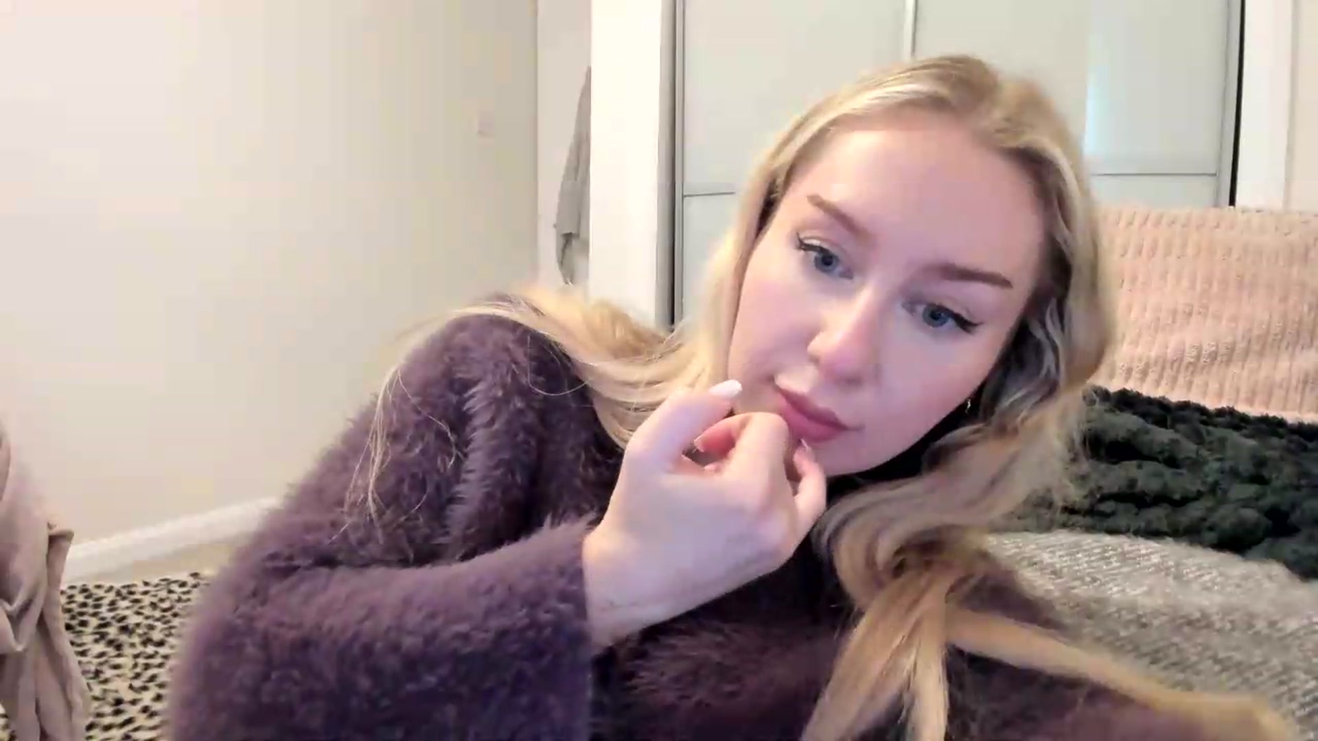 Gallery image thumbnail from British_Cutie's myfreecams stream on, 08/12/2026, 17:47 image 15 of 20