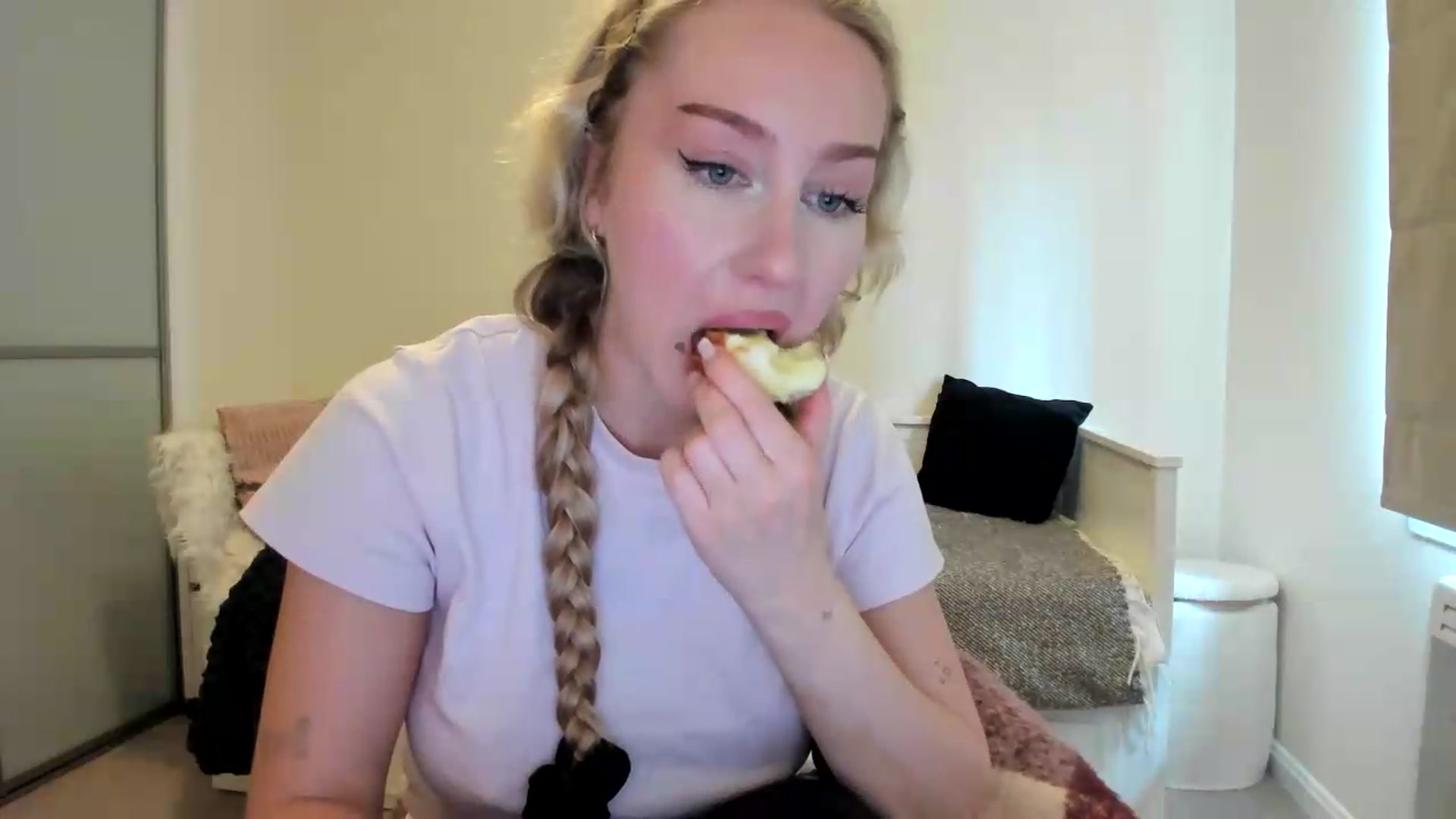 Gallery image thumbnail from British_Cutie's myfreecams stream on, 08/13/2026, 14:15 image 4 of 20