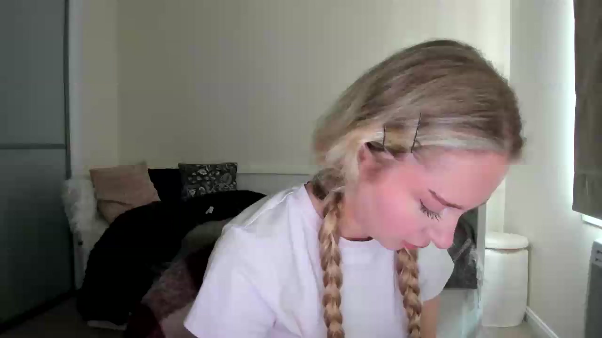 Gallery image thumbnail from British_Cutie's myfreecams stream on, 08/13/2026, 14:15 image 17 of 20