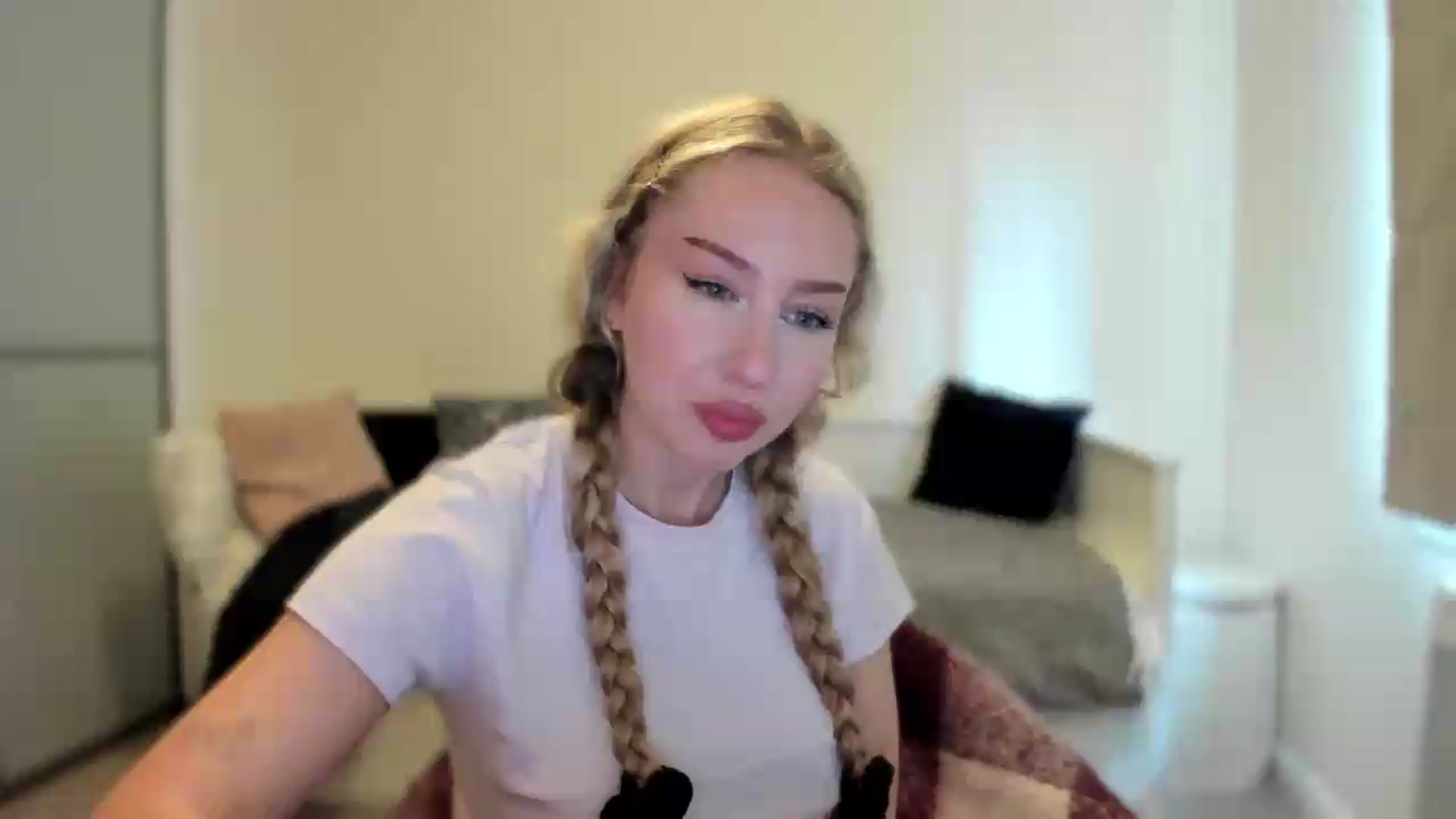 Gallery image thumbnail from British_Cutie's myfreecams stream on, 08/13/2026, 14:15 image 1 of 20