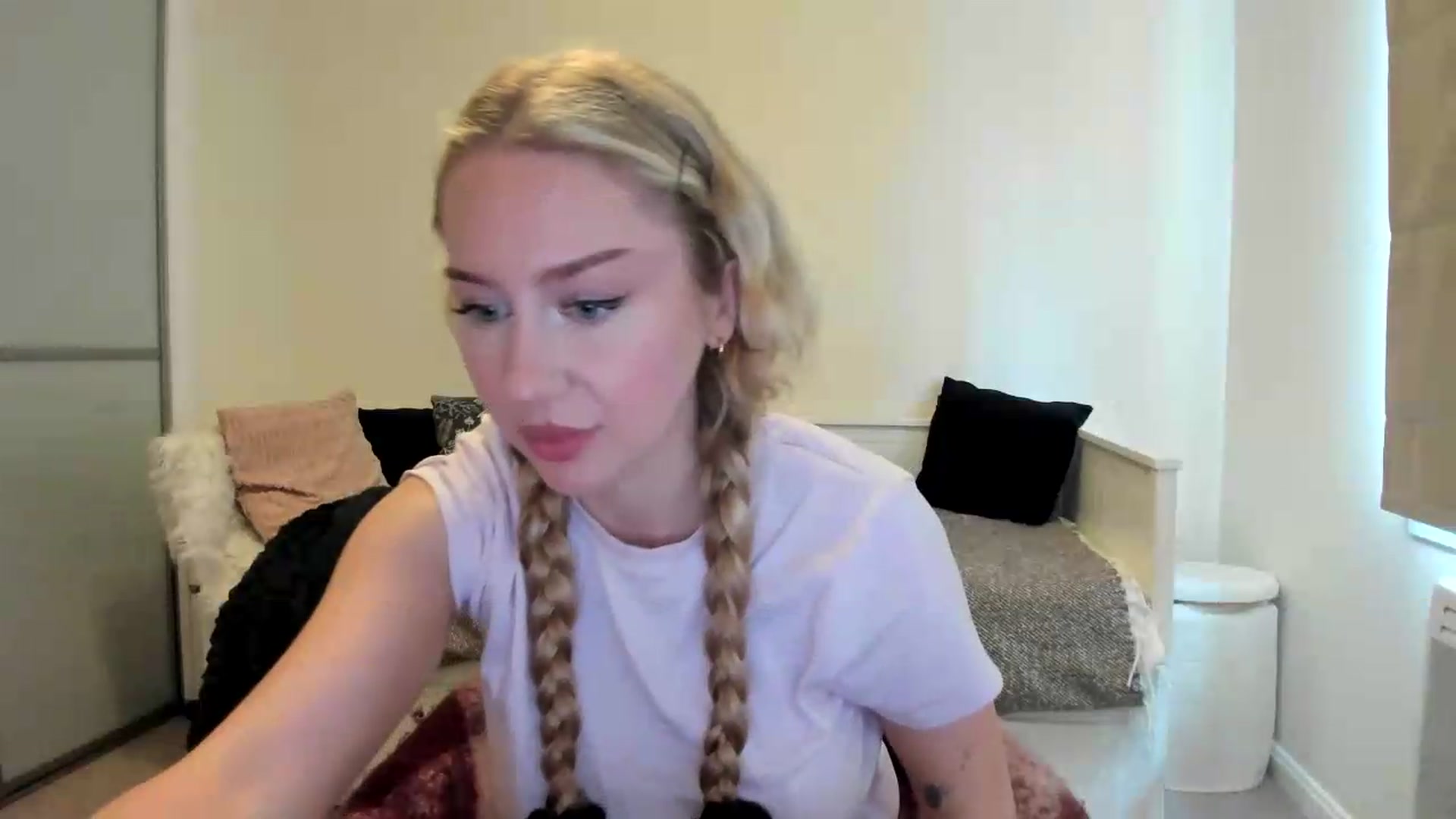 Gallery image thumbnail from British_Cutie's myfreecams stream on, 08/13/2026, 14:15 image 12 of 20