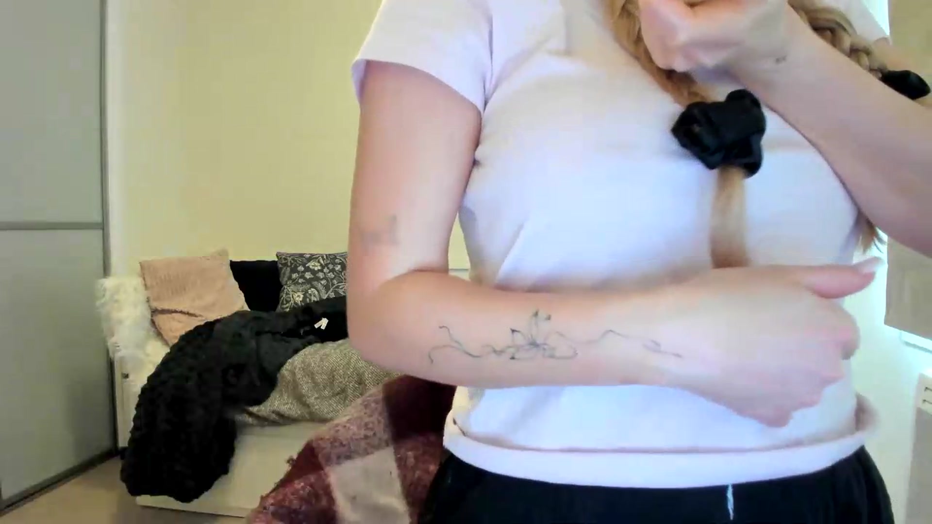 Gallery image thumbnail from British_Cutie's myfreecams stream on, 08/13/2026, 14:15 image 3 of 20