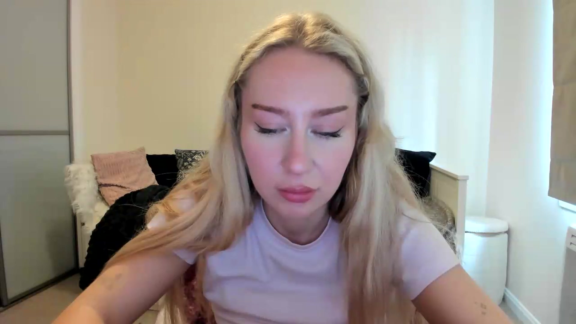 Gallery image thumbnail from British_Cutie's myfreecams stream on, 08/13/2026, 17:20 image 4 of 20