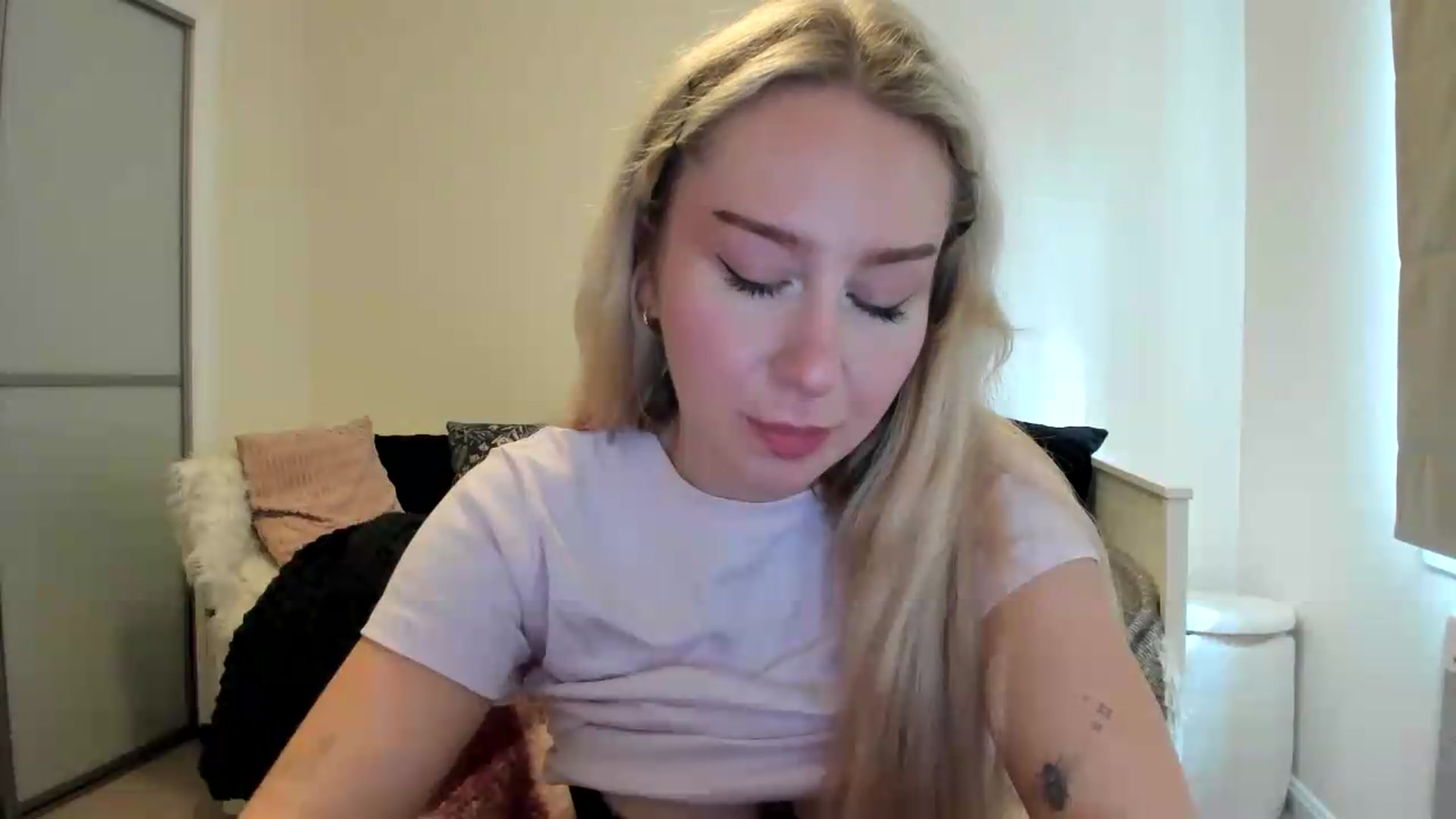 Gallery image thumbnail from British_Cutie's myfreecams stream on, 08/13/2026, 17:20 image 3 of 20