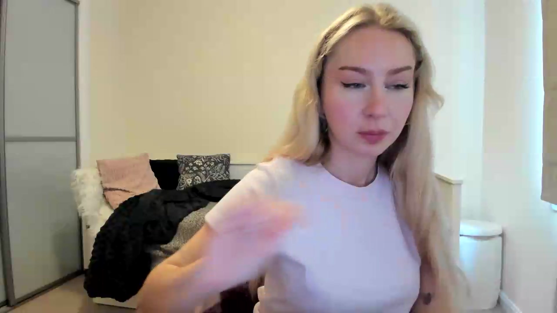 Gallery image thumbnail from British_Cutie's myfreecams stream on, 08/13/2026, 17:20 image 15 of 20