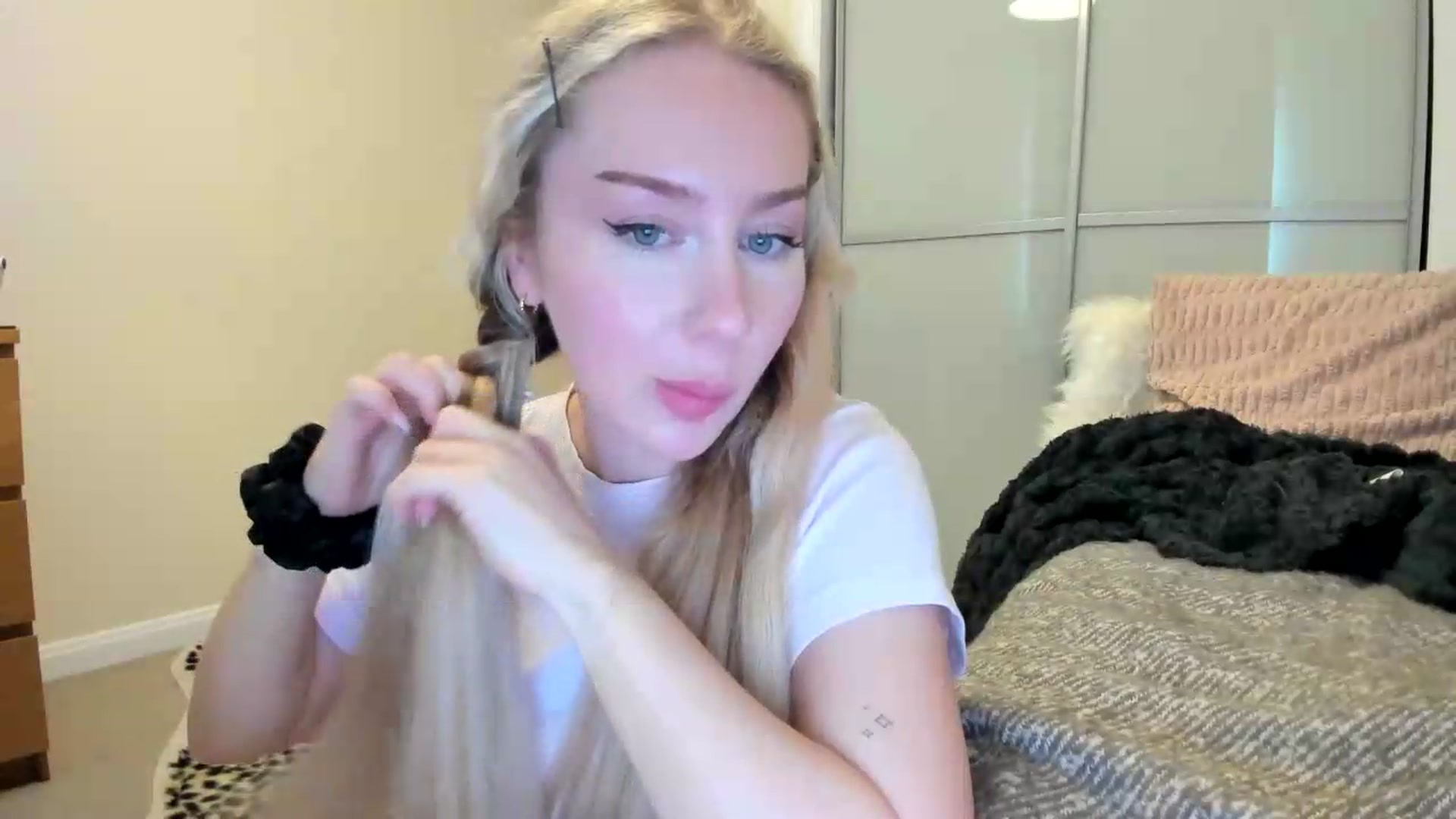 Gallery image thumbnail from British_Cutie's myfreecams stream on, 08/13/2026, 18:49 image 8 of 20