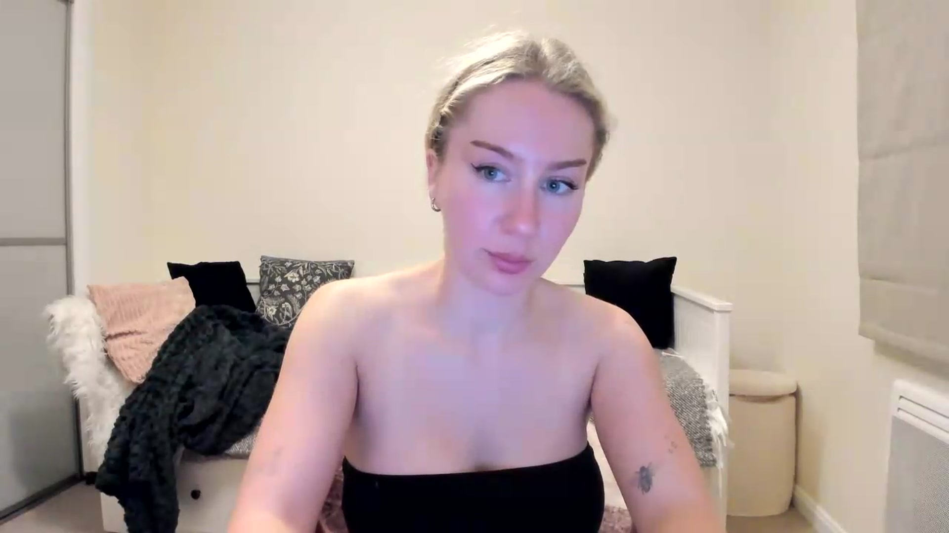 Gallery image thumbnail from British_Cutie's myfreecams stream on, 08/13/2026, 21:03 image 6 of 20