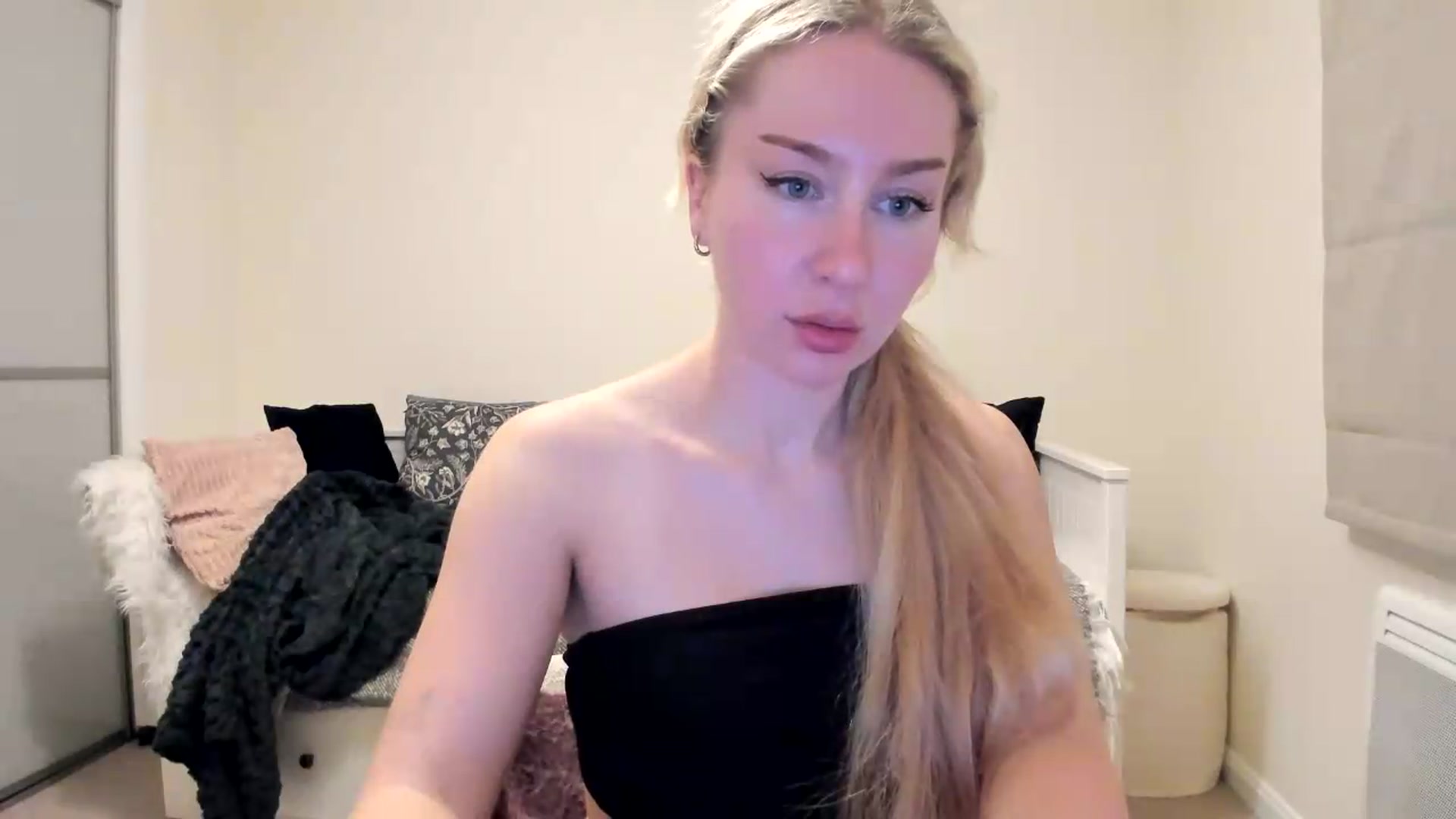 Gallery image thumbnail from British_Cutie's myfreecams stream on, 08/13/2026, 21:03 image 15 of 20
