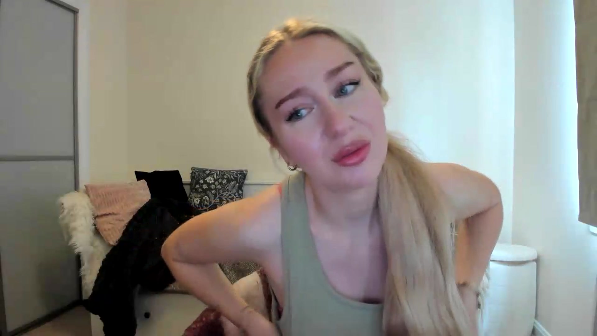 Gallery image thumbnail from British_Cutie's myfreecams stream on, 08/14/2026, 14:12 image 7 of 20