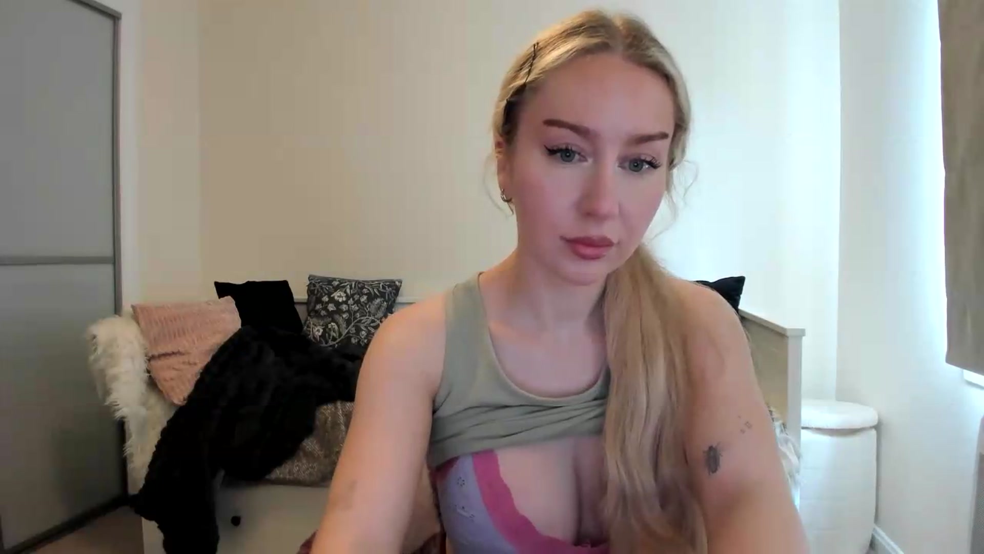 Gallery image thumbnail from British_Cutie's myfreecams stream on, 08/14/2026, 14:12 image 4 of 20
