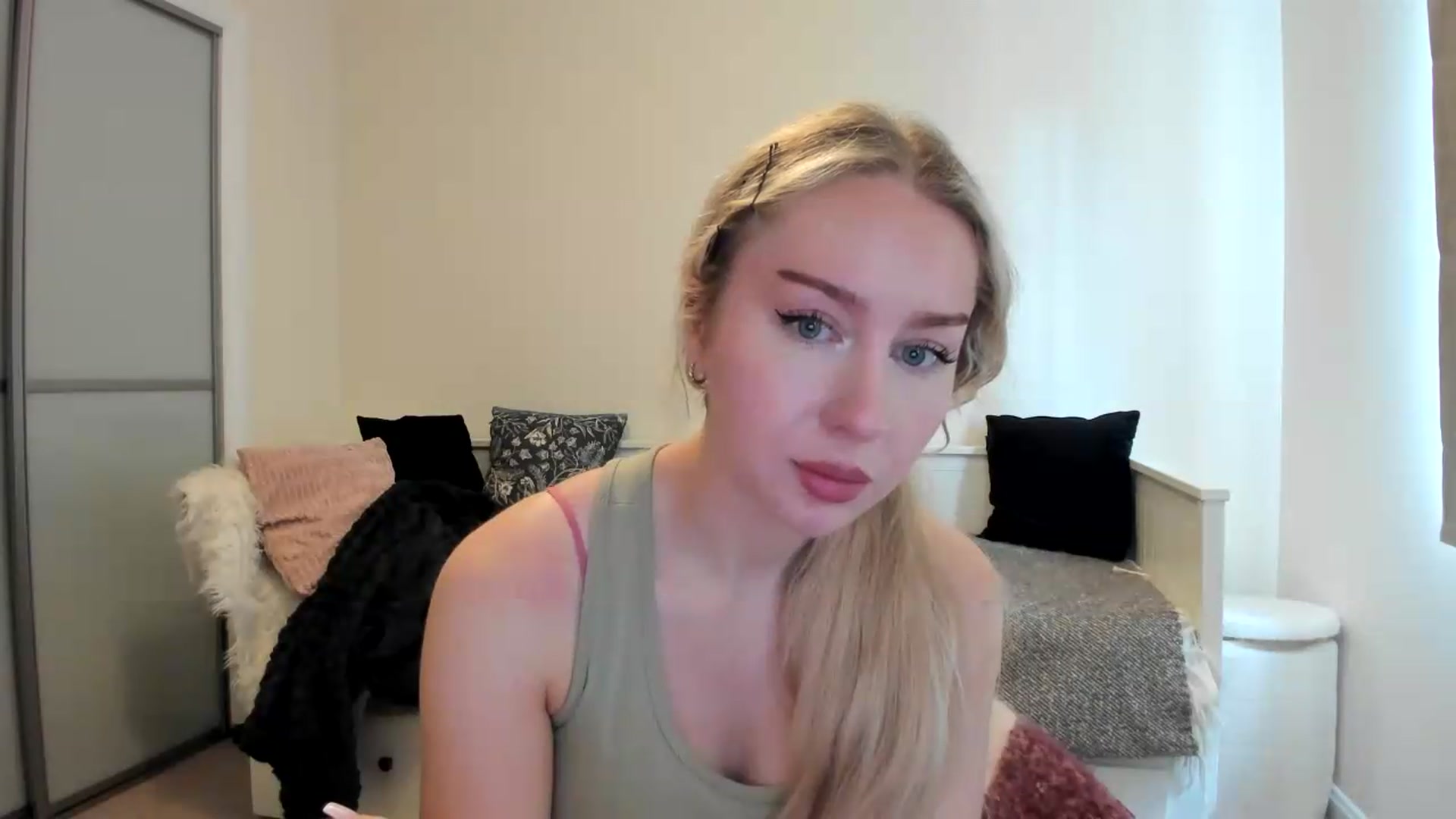 Gallery image thumbnail from British_Cutie's myfreecams stream on, 08/14/2026, 14:12 image 16 of 20
