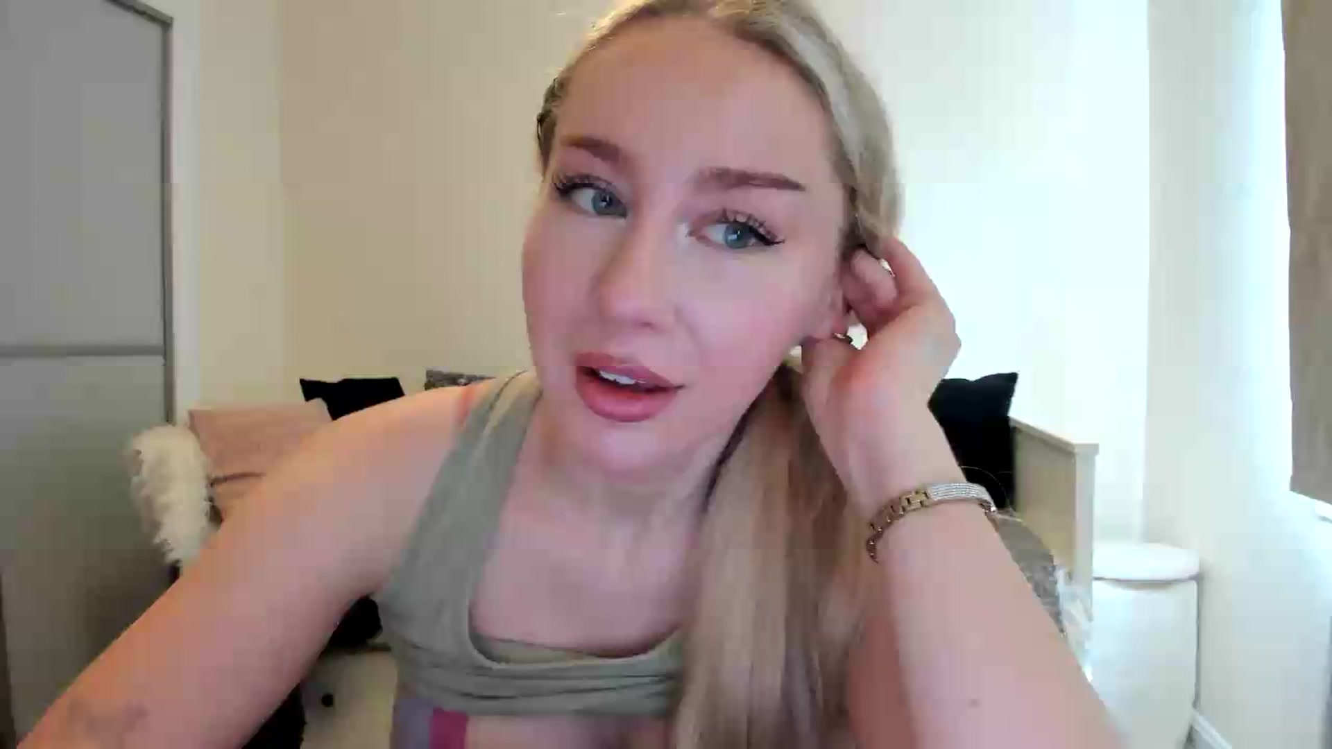 Gallery image thumbnail from British_Cutie's myfreecams stream on, 08/14/2026, 14:12 image 6 of 20