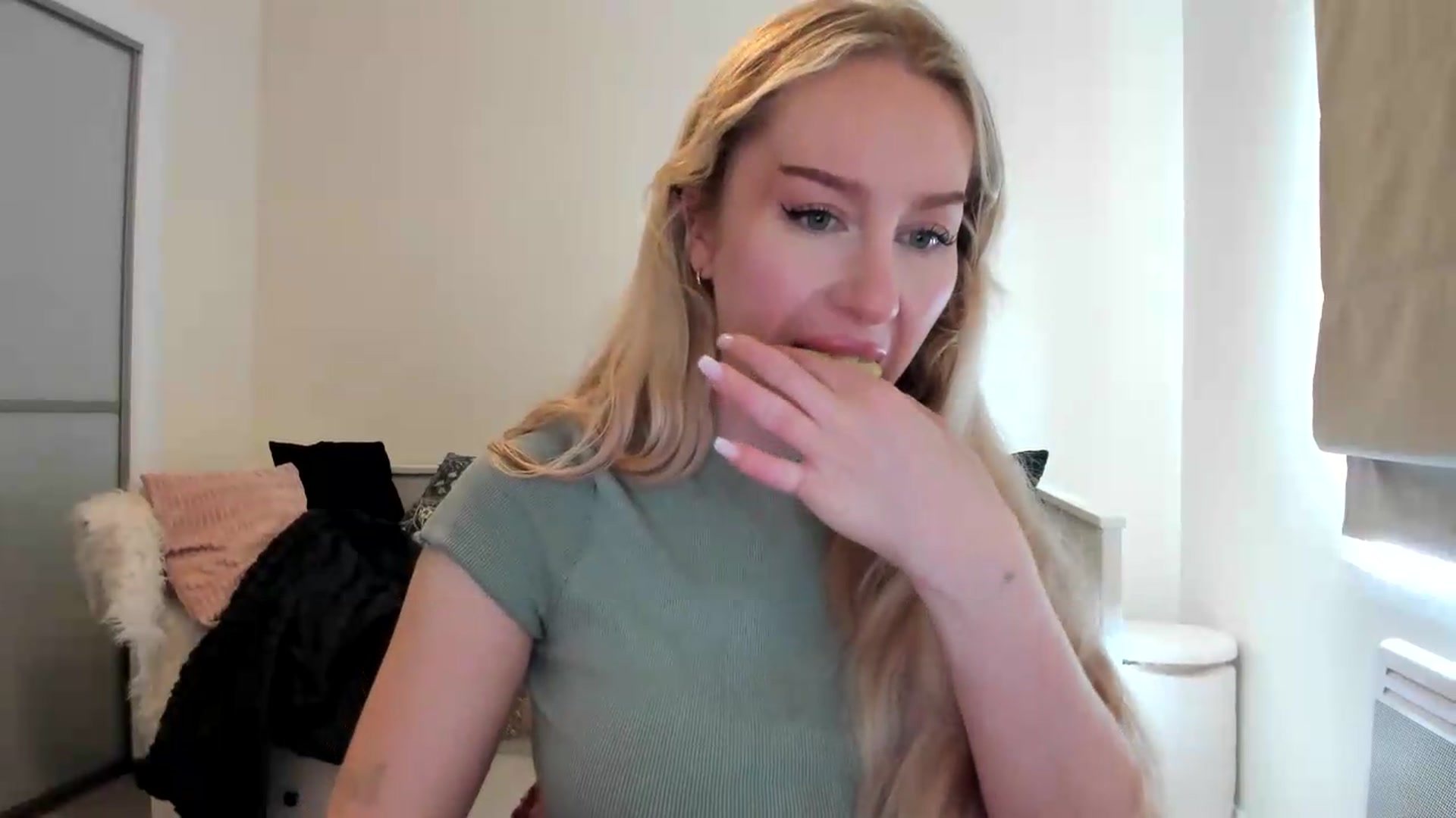 Gallery image thumbnail from British_Cutie's myfreecams stream on, 08/15/2026, 14:23 image 2 of 20