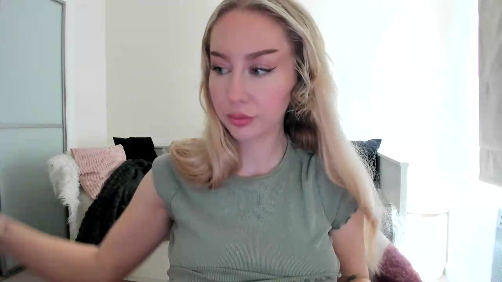 Gallery image thumbnail from British_Cutie's myfreecams stream on, 08/15/2026, 14:23 image 14 of 20
